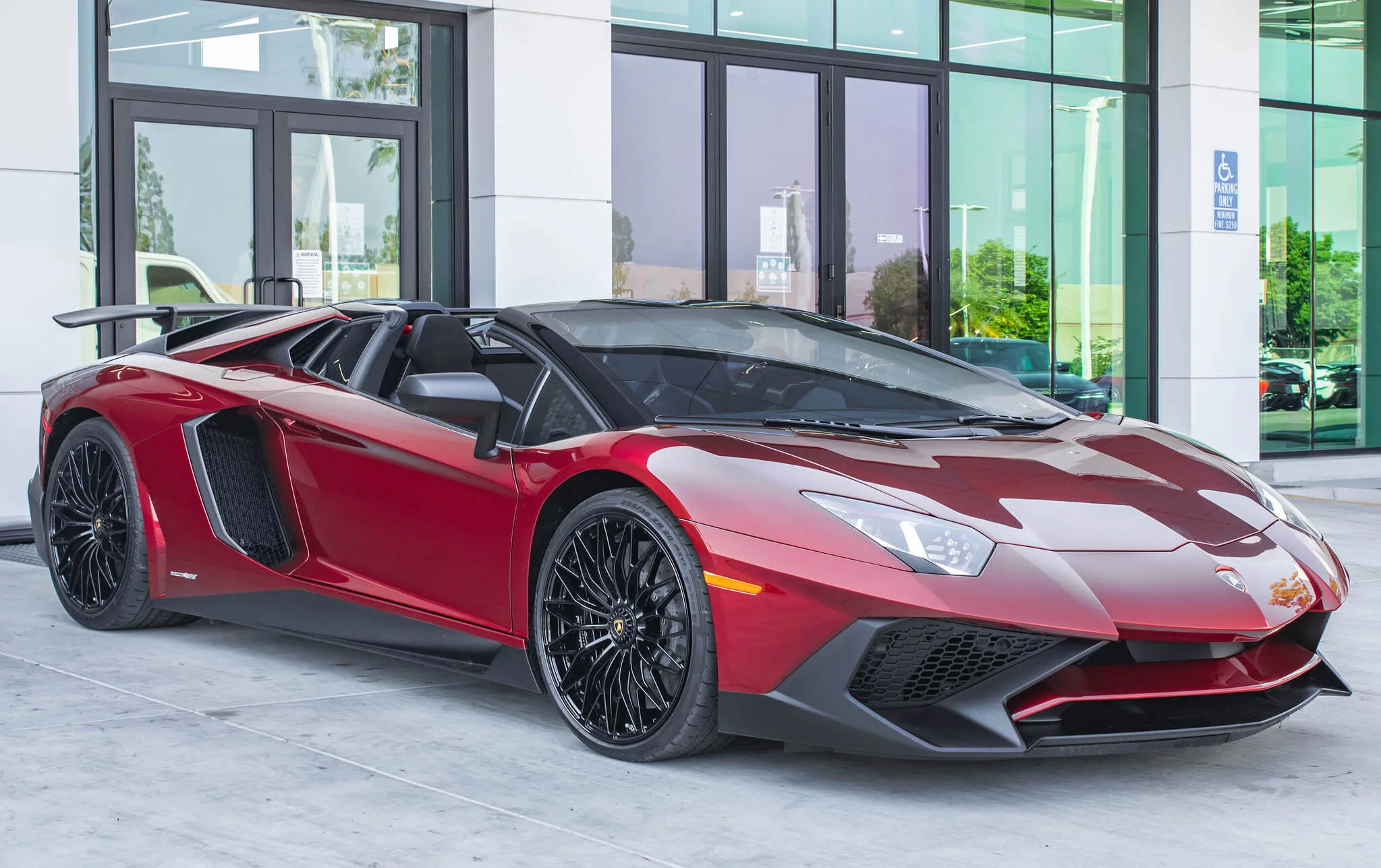 Rosso Hiera Lamborghini Aventador