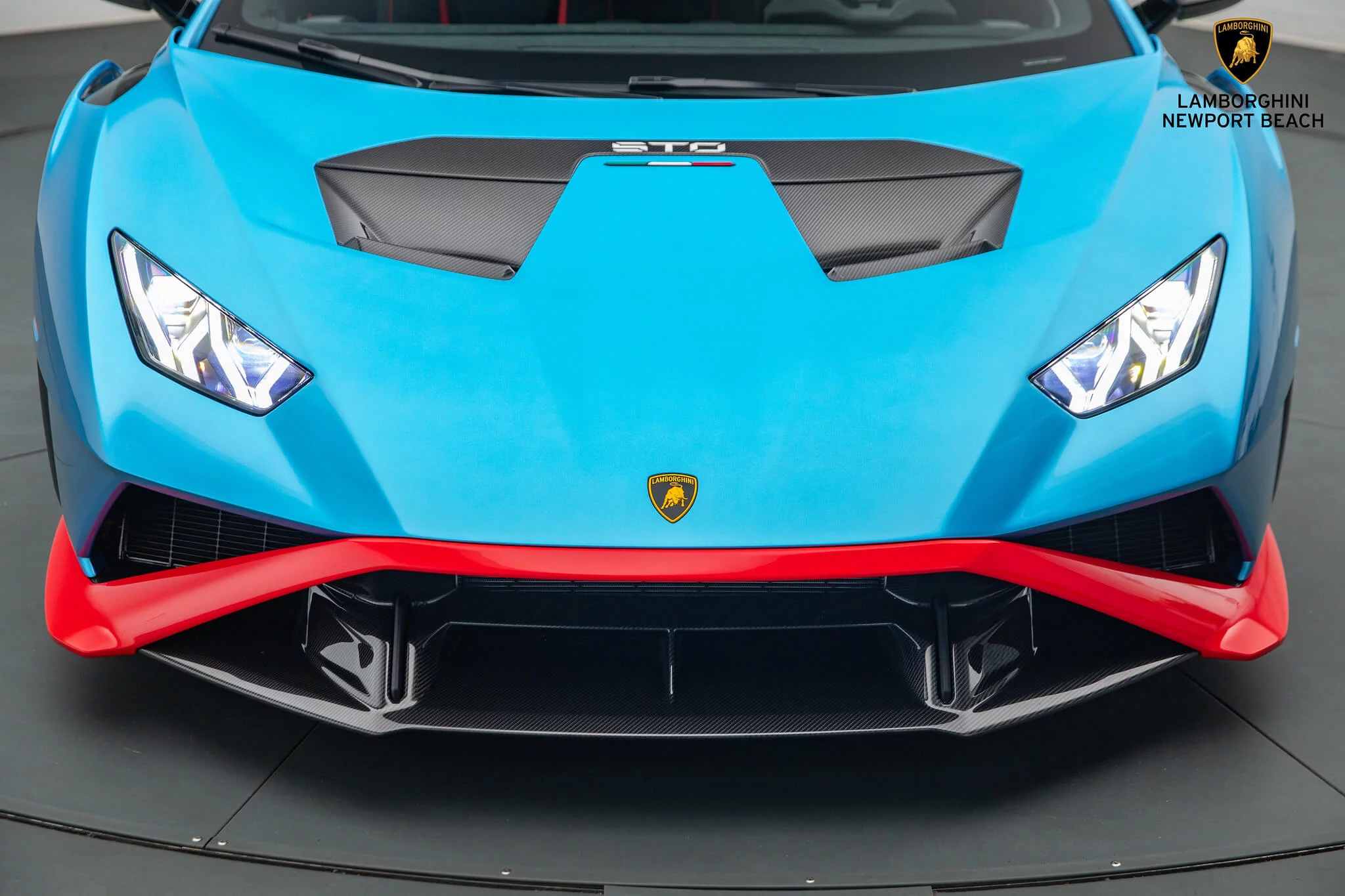 Blu Aegir Lamborghini Huracán
