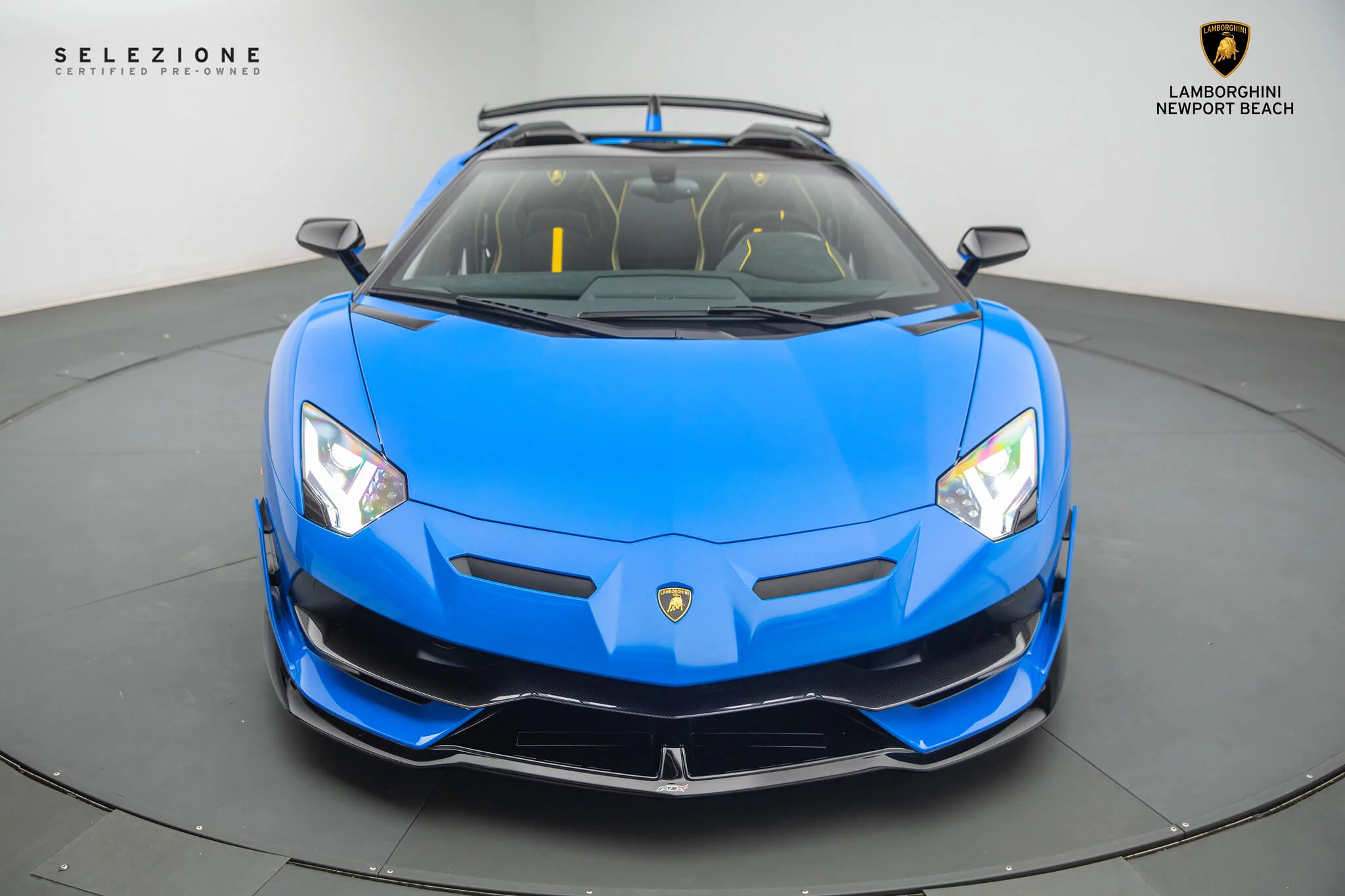 Blu Nila Lamborghini Aventador