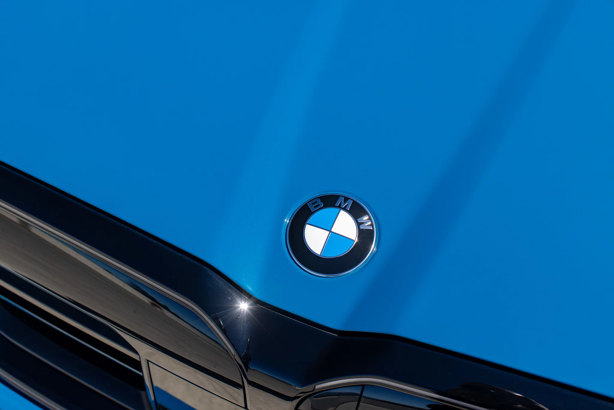 Laguna Seca Blue BMW M5
