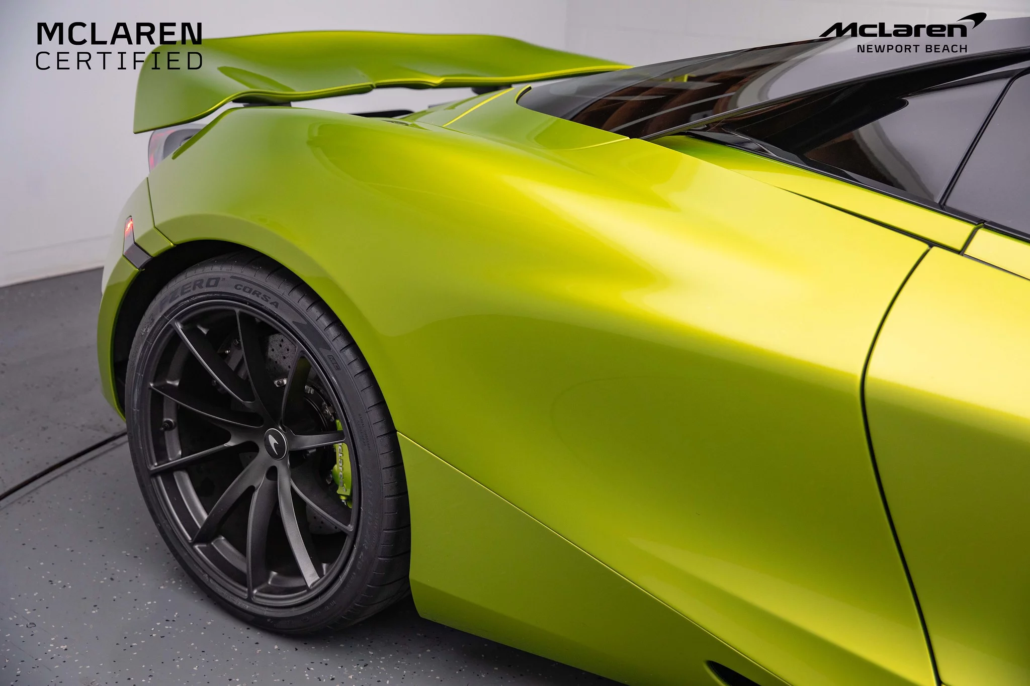 Flux Green McLaren 720S