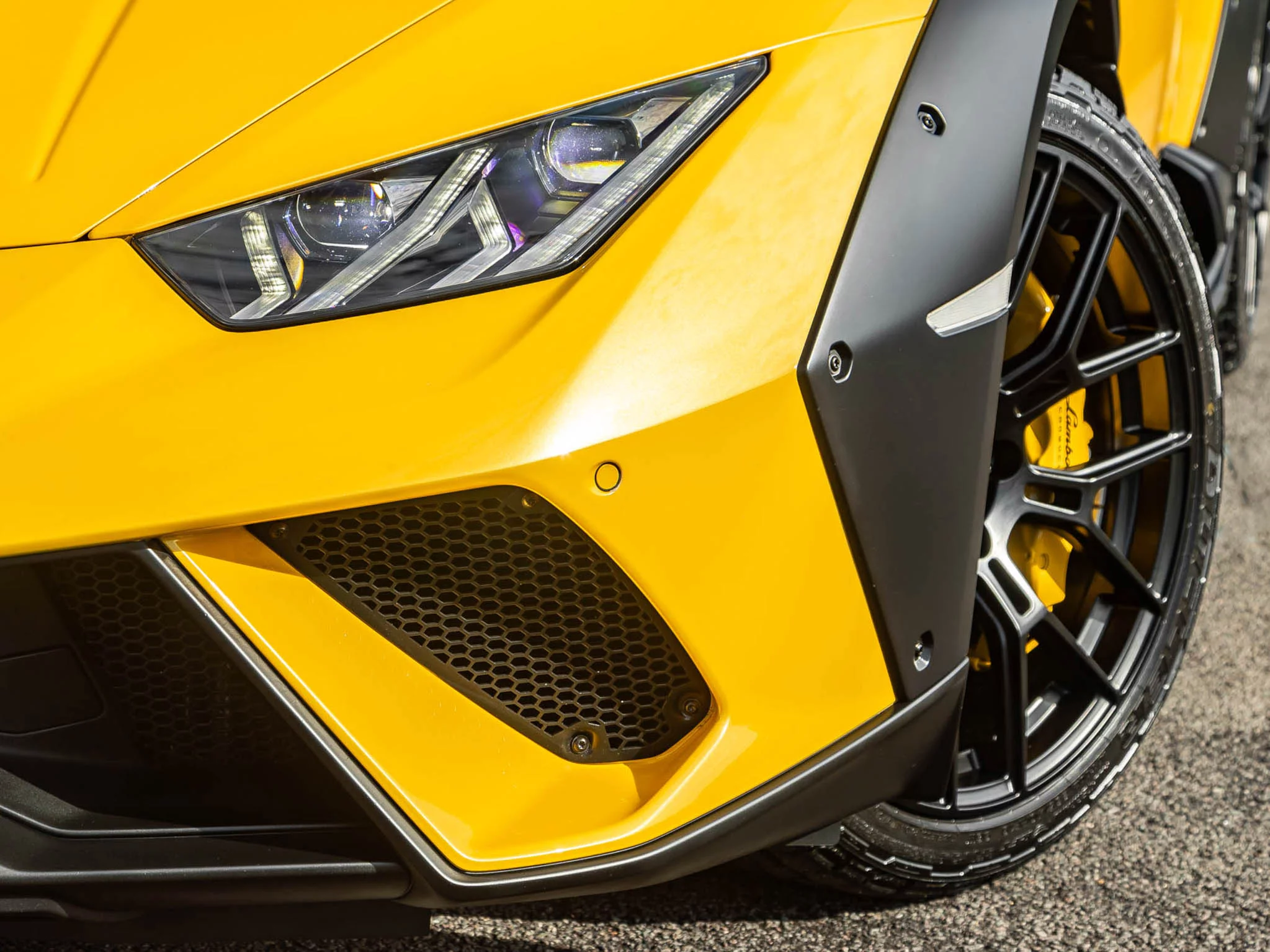 Giallo Inti Lamborghini Huracán