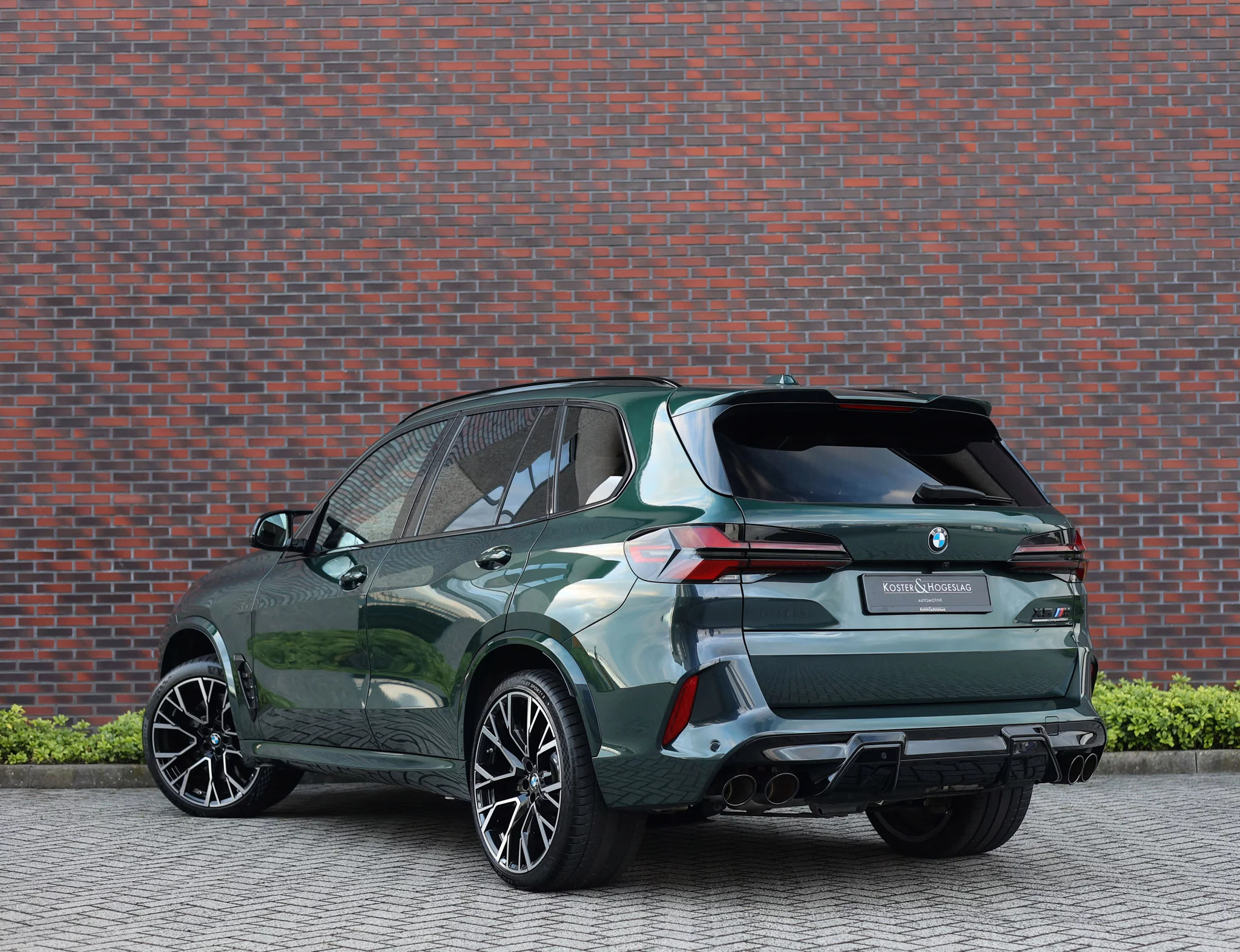 Aurora Diamond Green BMW X5