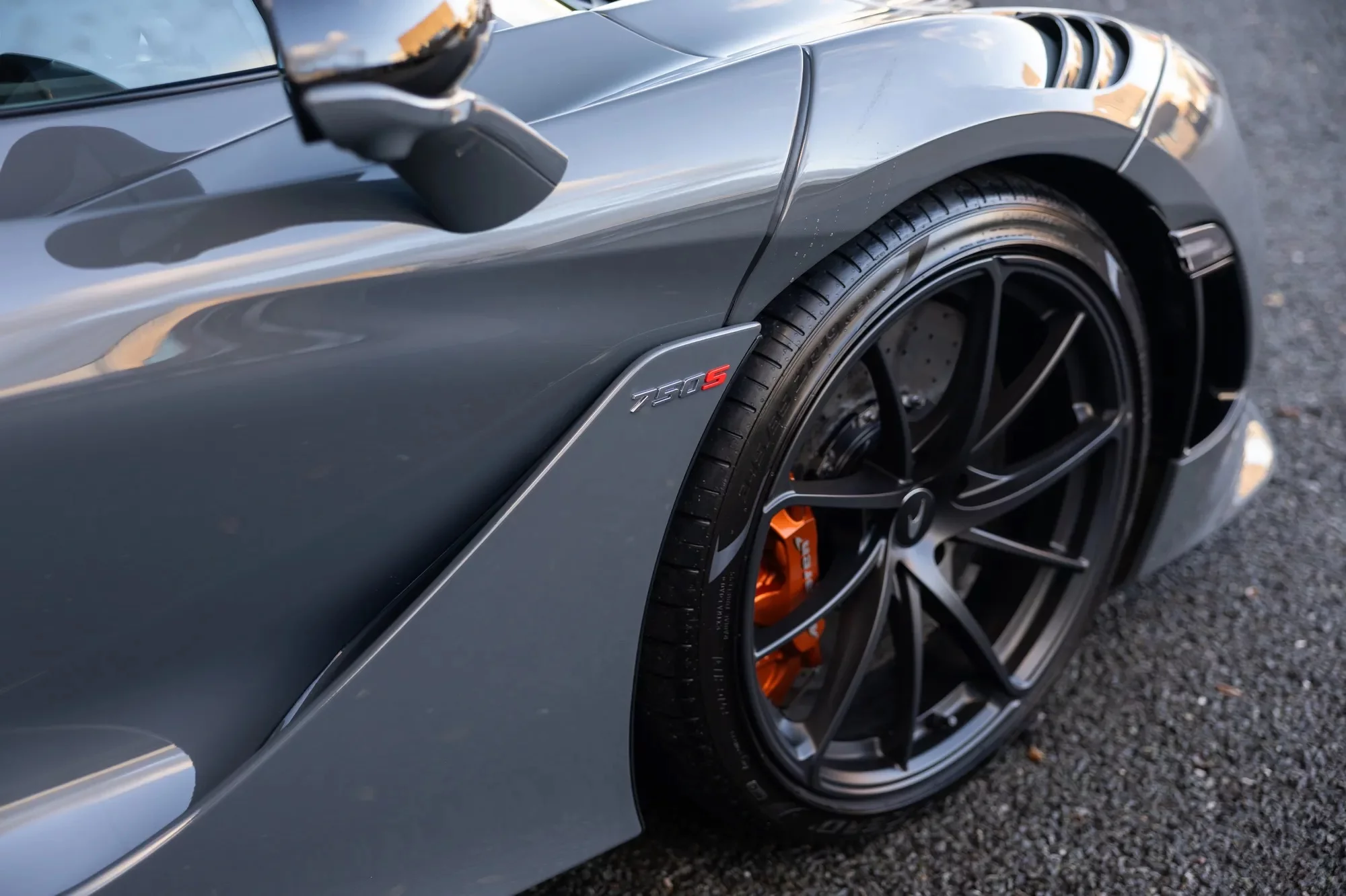 Chicane Grey McLaren 750S