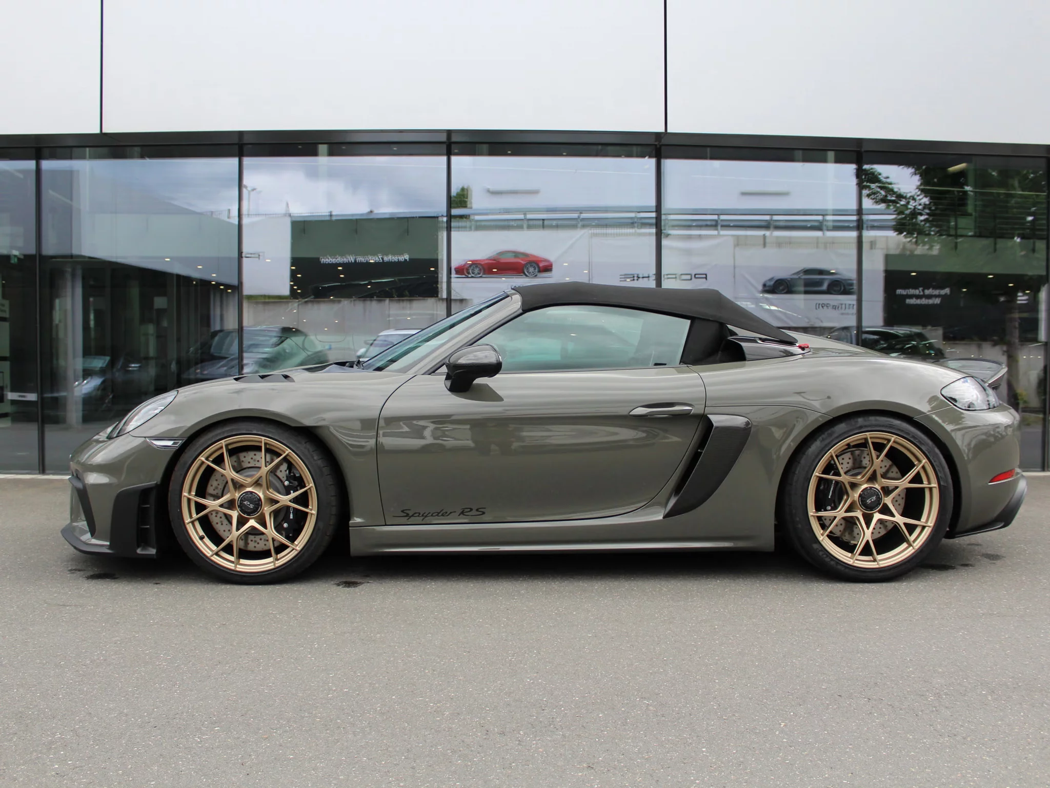 Alex Grey Porsche 718 Spyder RS