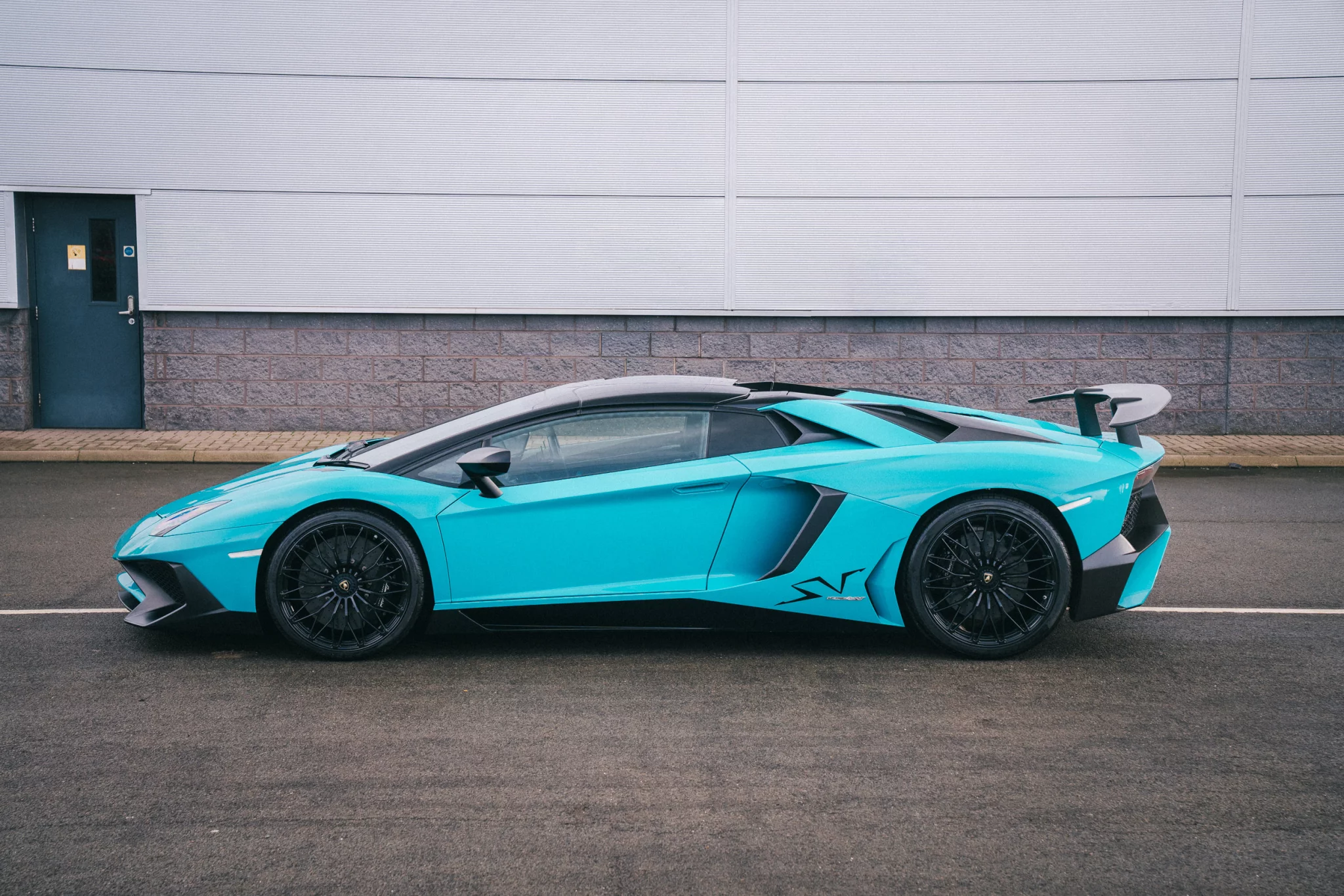 Blu Glauco Lamborghini Aventador