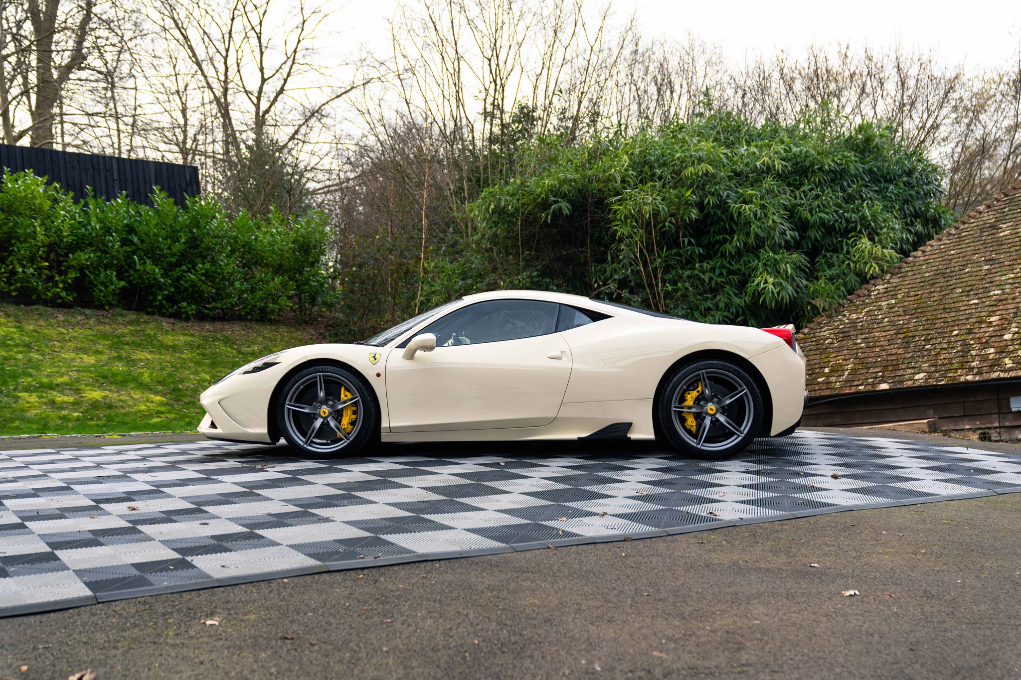 Avorio Ferrari 458