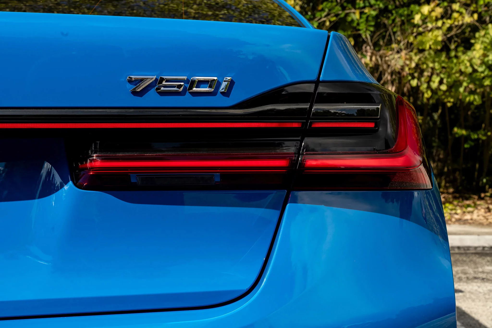Voodoo Blue BMW 7 Series
