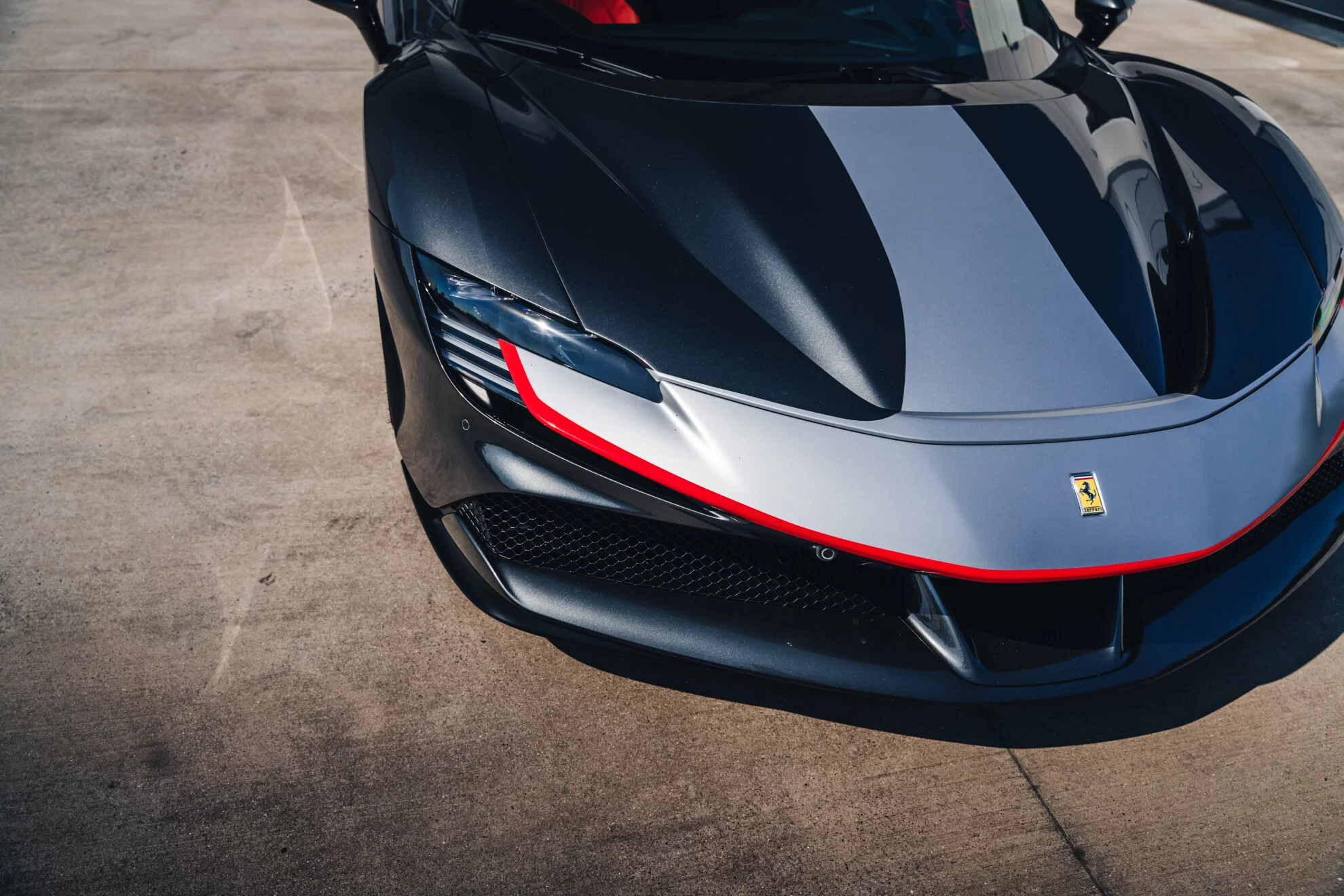 Grigio Silverstone Ferrari SF90
