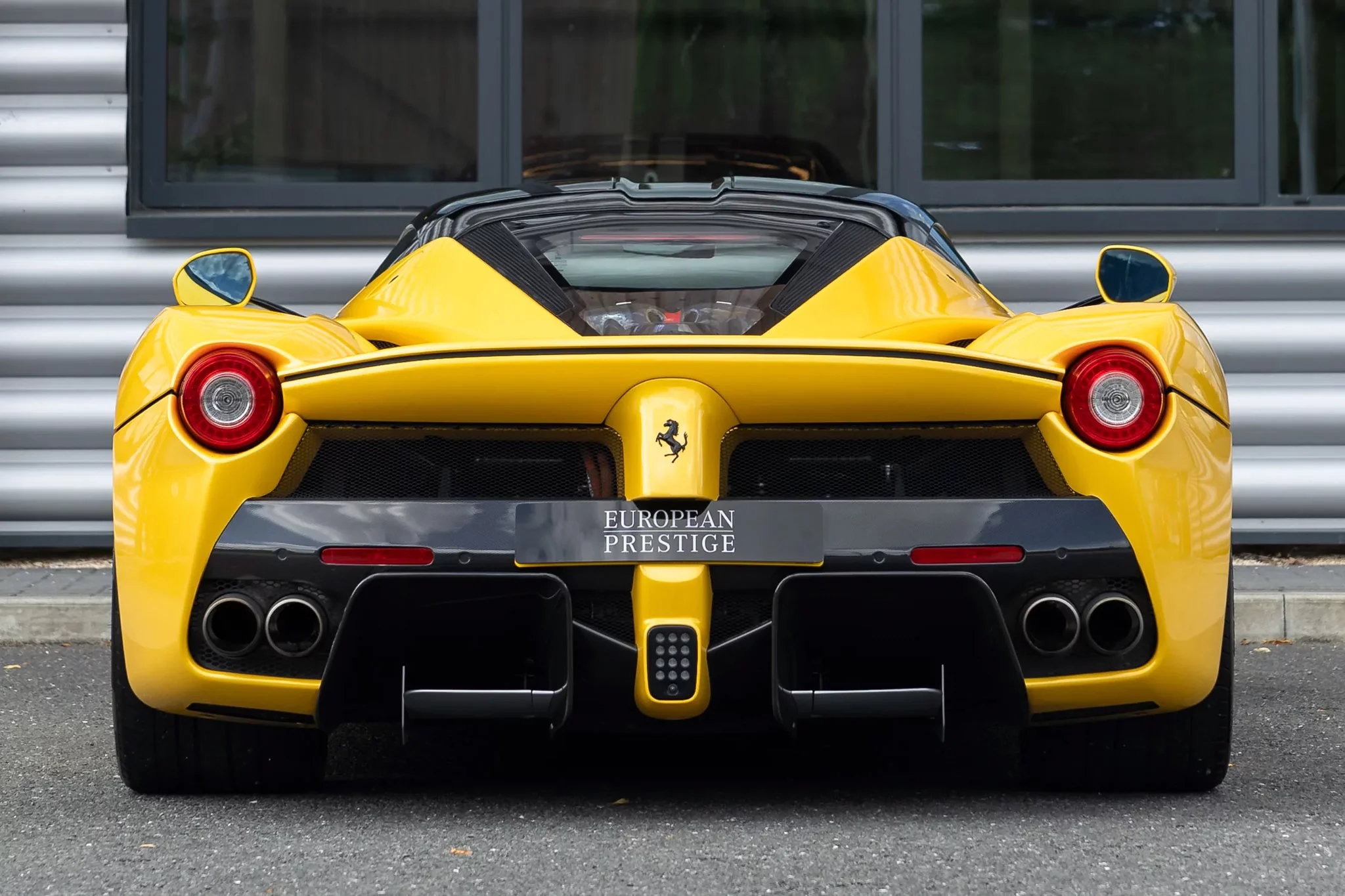 Giallo Triplo Strato Ferrari LaFerrari