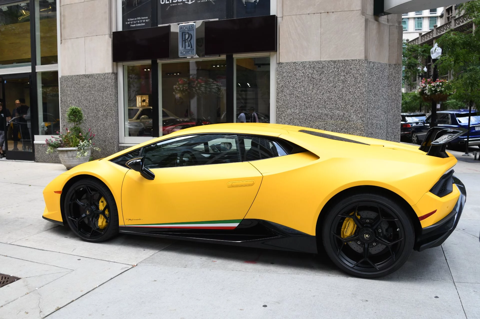 Giallo Horus Lamborghini Huracán