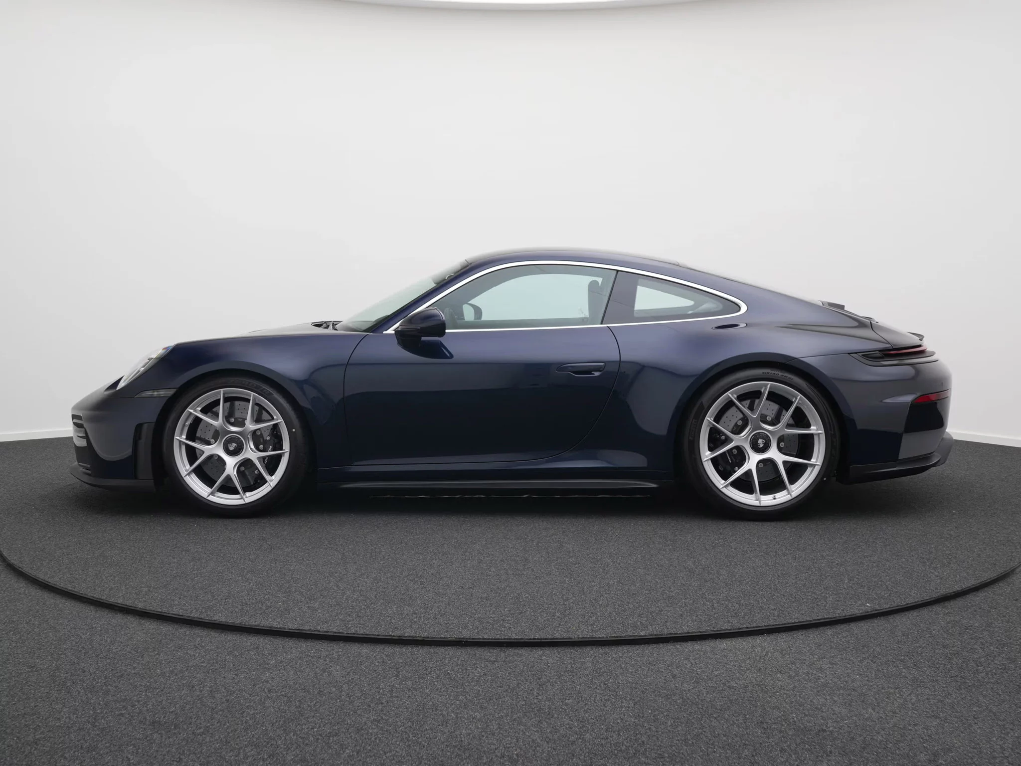 Night Blue Metallic Porsche 911 GT3