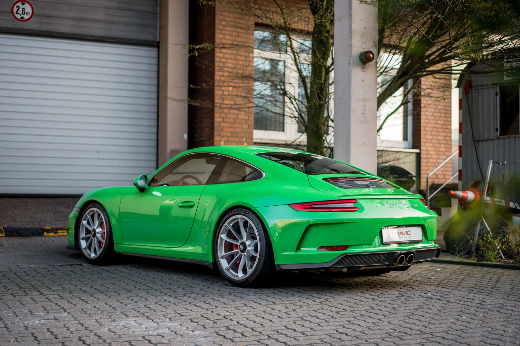 Pure Green Porsche 911 GT3