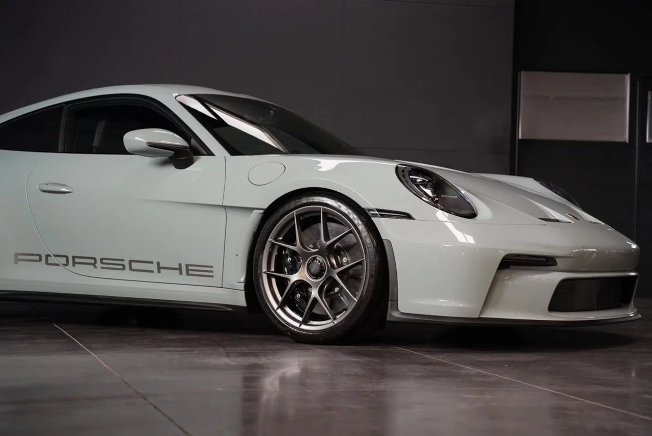 Shade Green Metallic Porsche 911 S/T