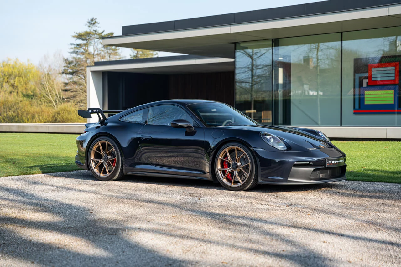 Dark Sapphire Metallic Porsche 911 GT3