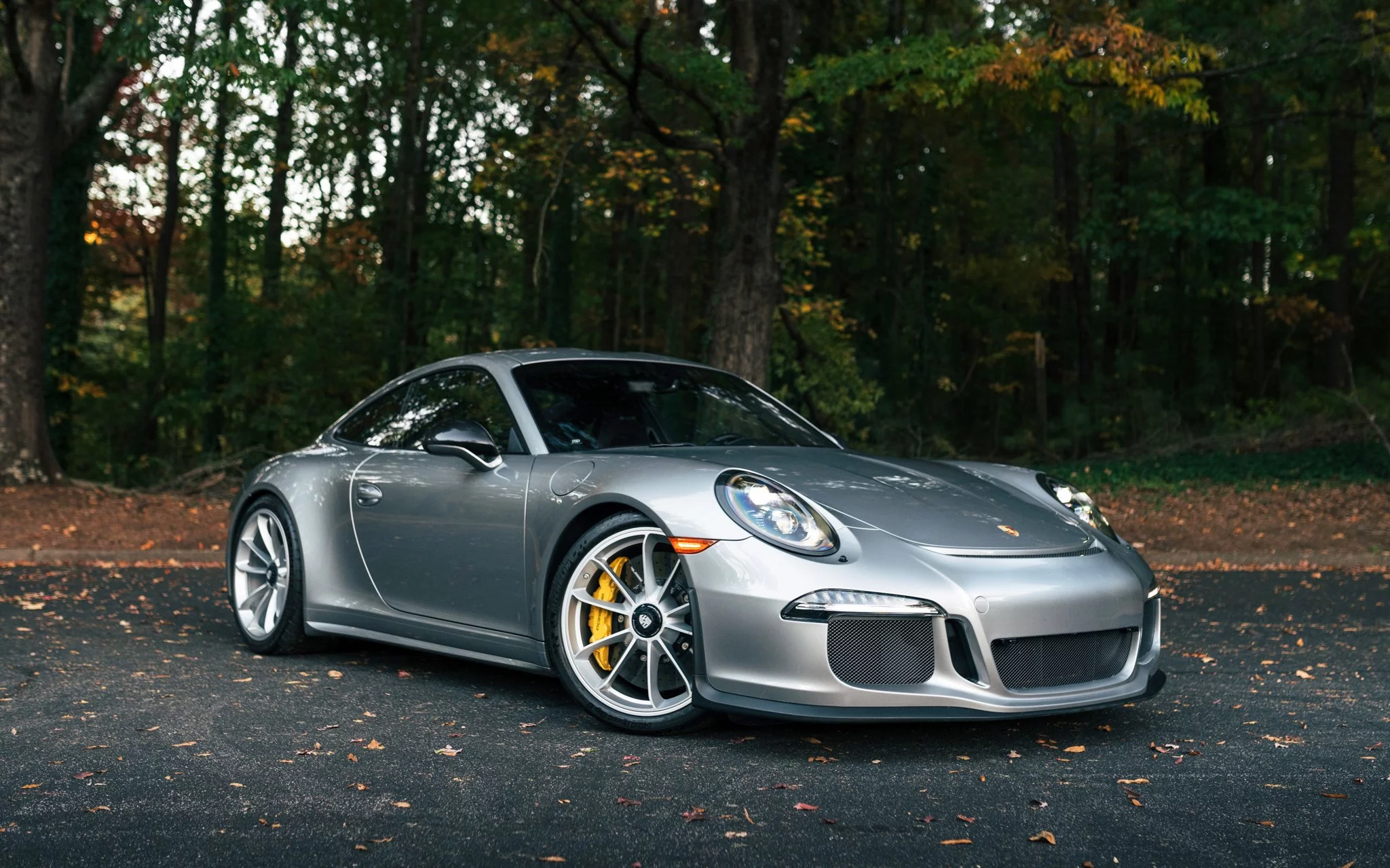 GT Silver Metallic Porsche 911 R