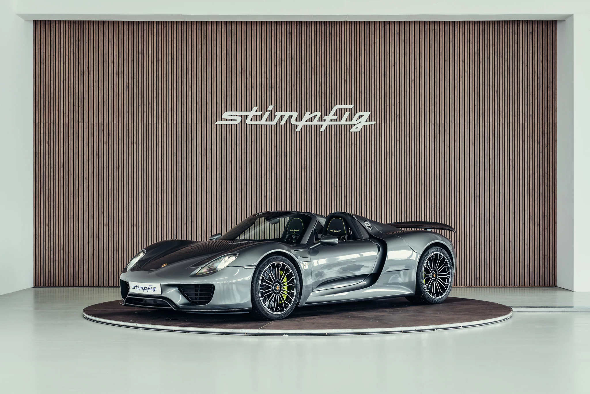 Meteor Grey Metallic Porsche 918 Spyder