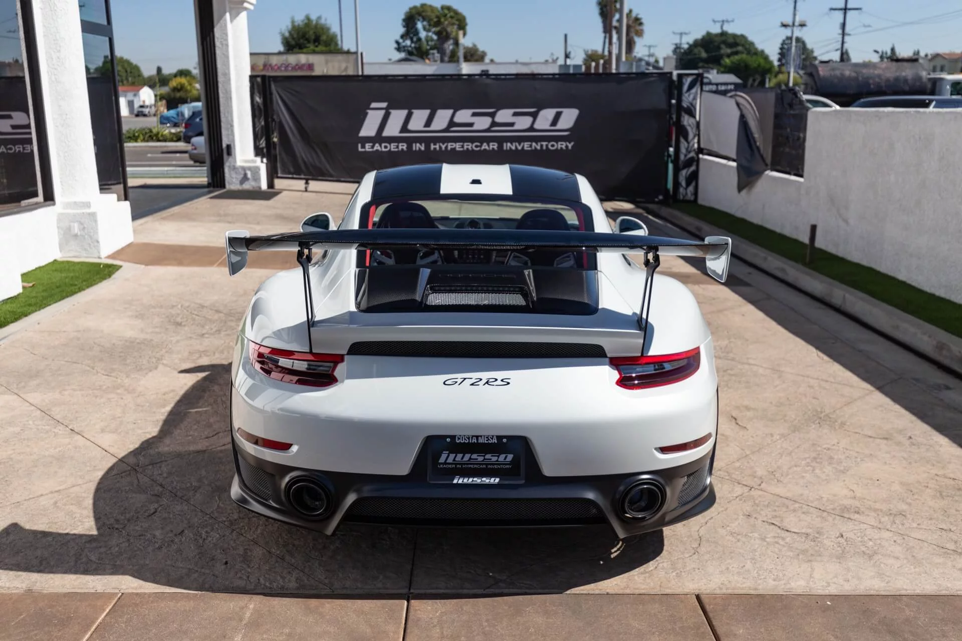 Oryx White Porsche 911 GT2 RS