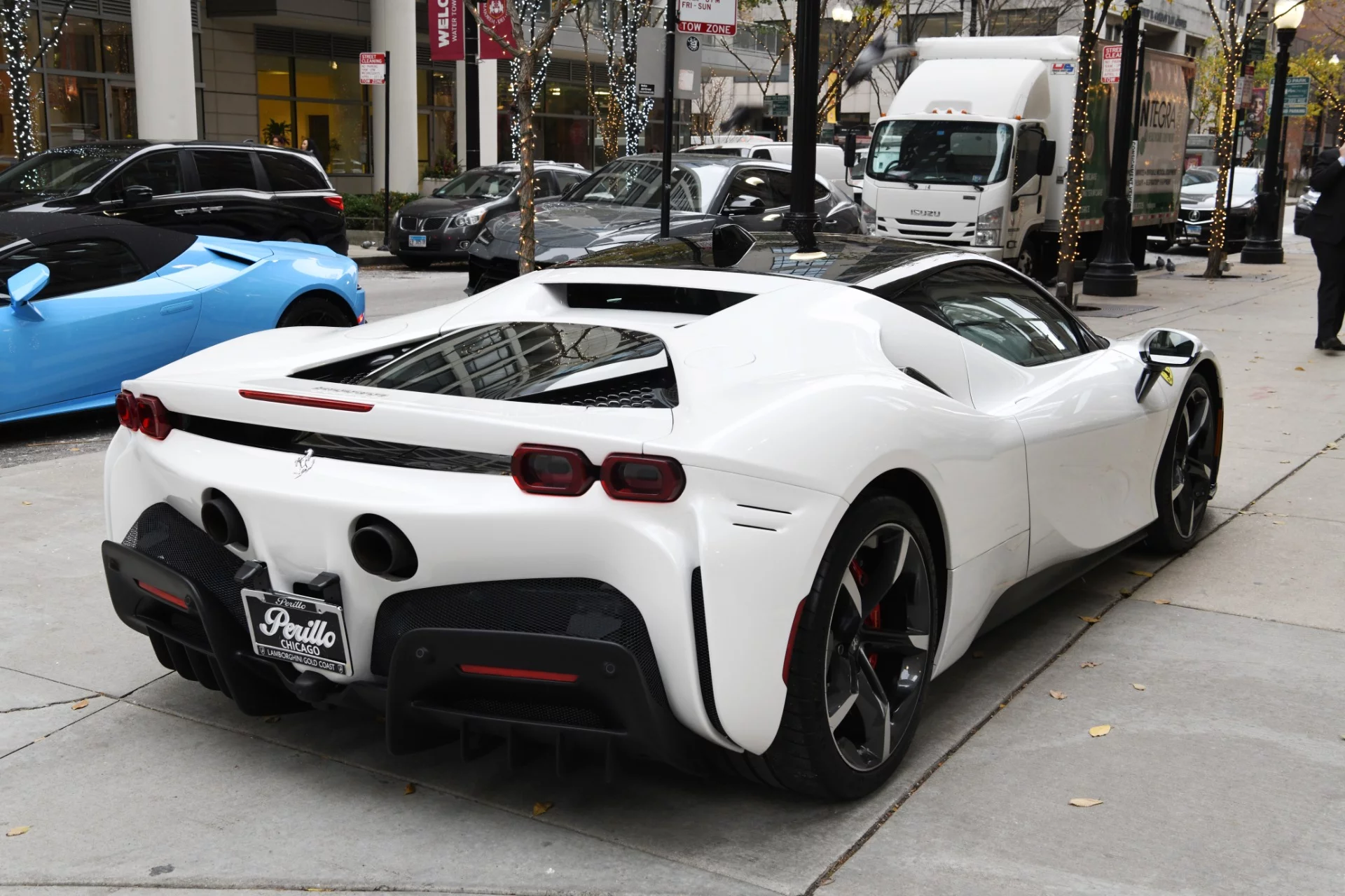 Bianco Sanae Ferrari SF90