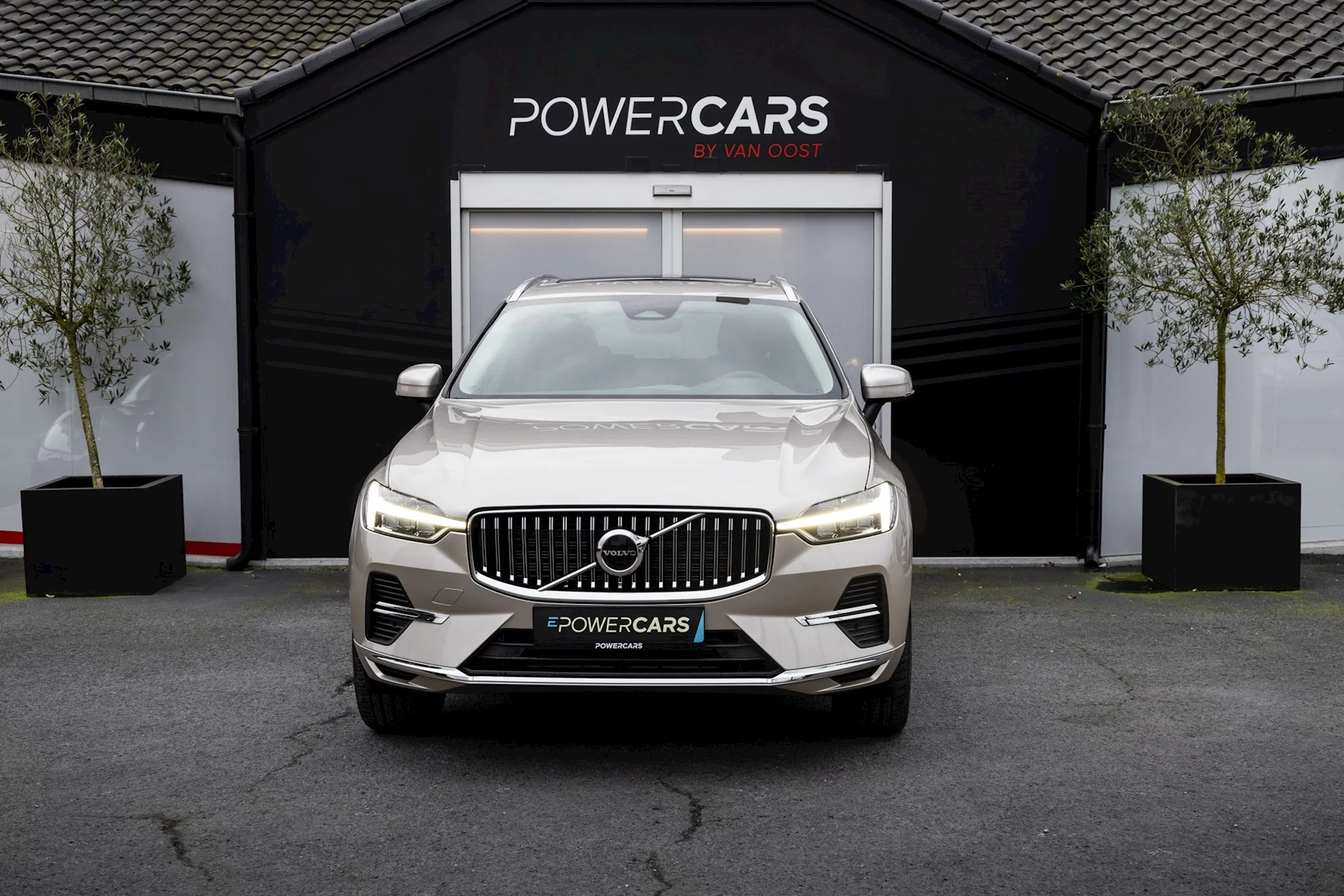 Bright Dusk Volvo XC60