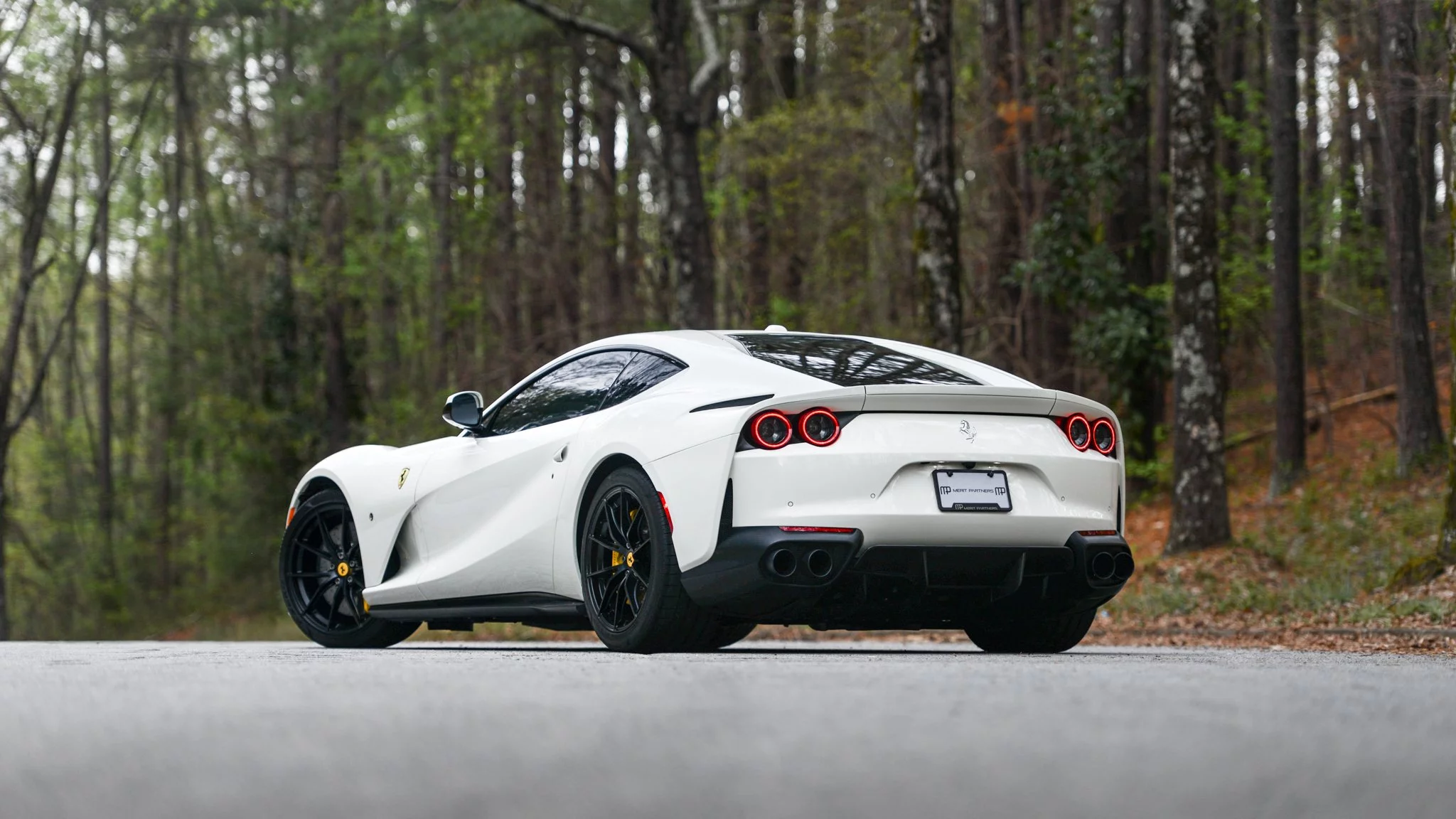 Bianco Avus Ferrari 812