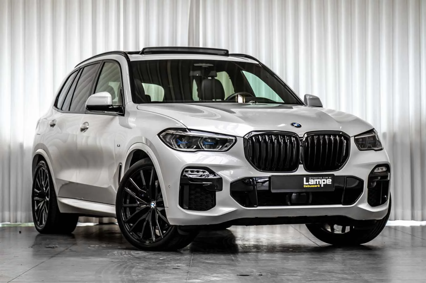Mineral White BMW X5