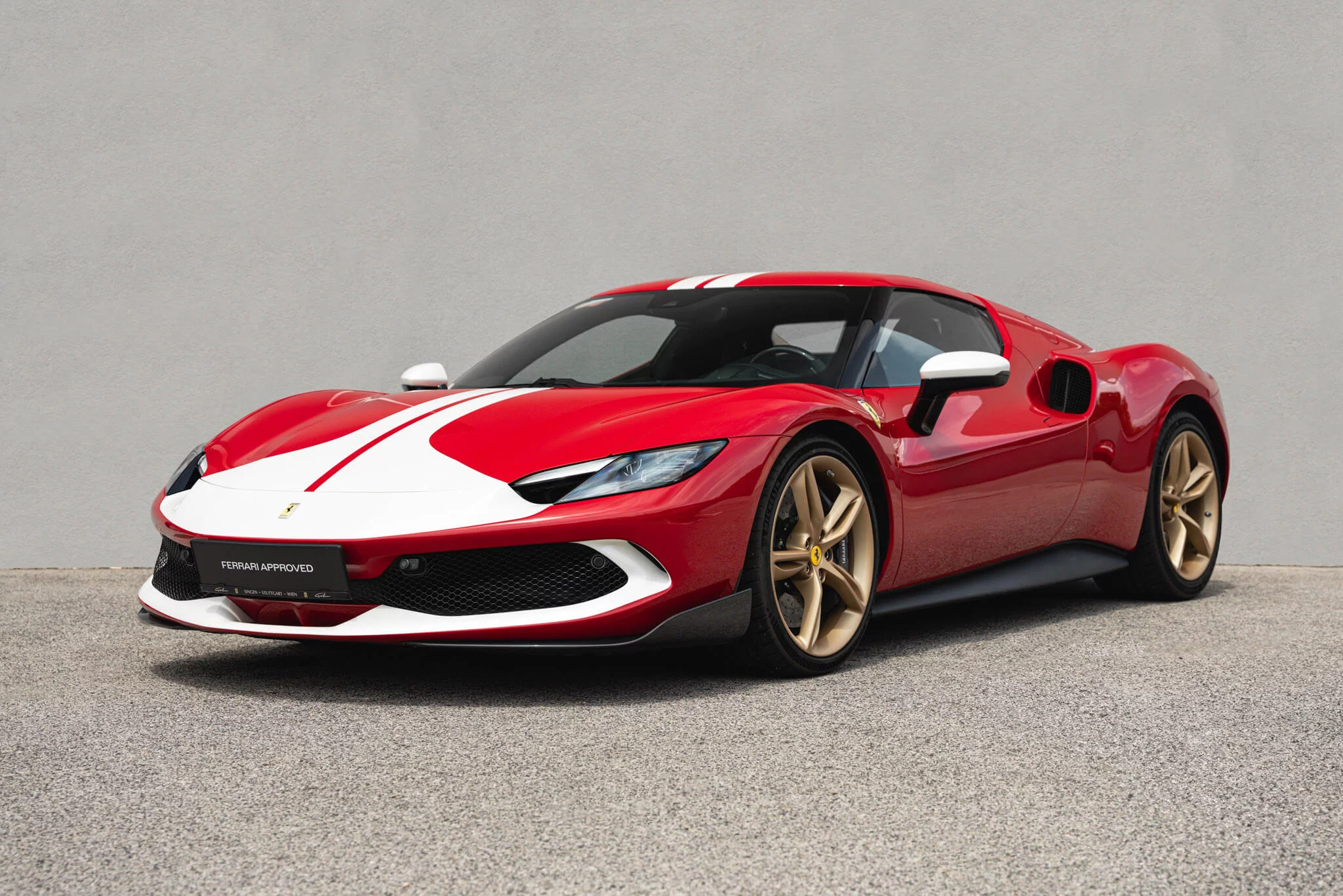 Rosso 70 Anni Ferrari 296