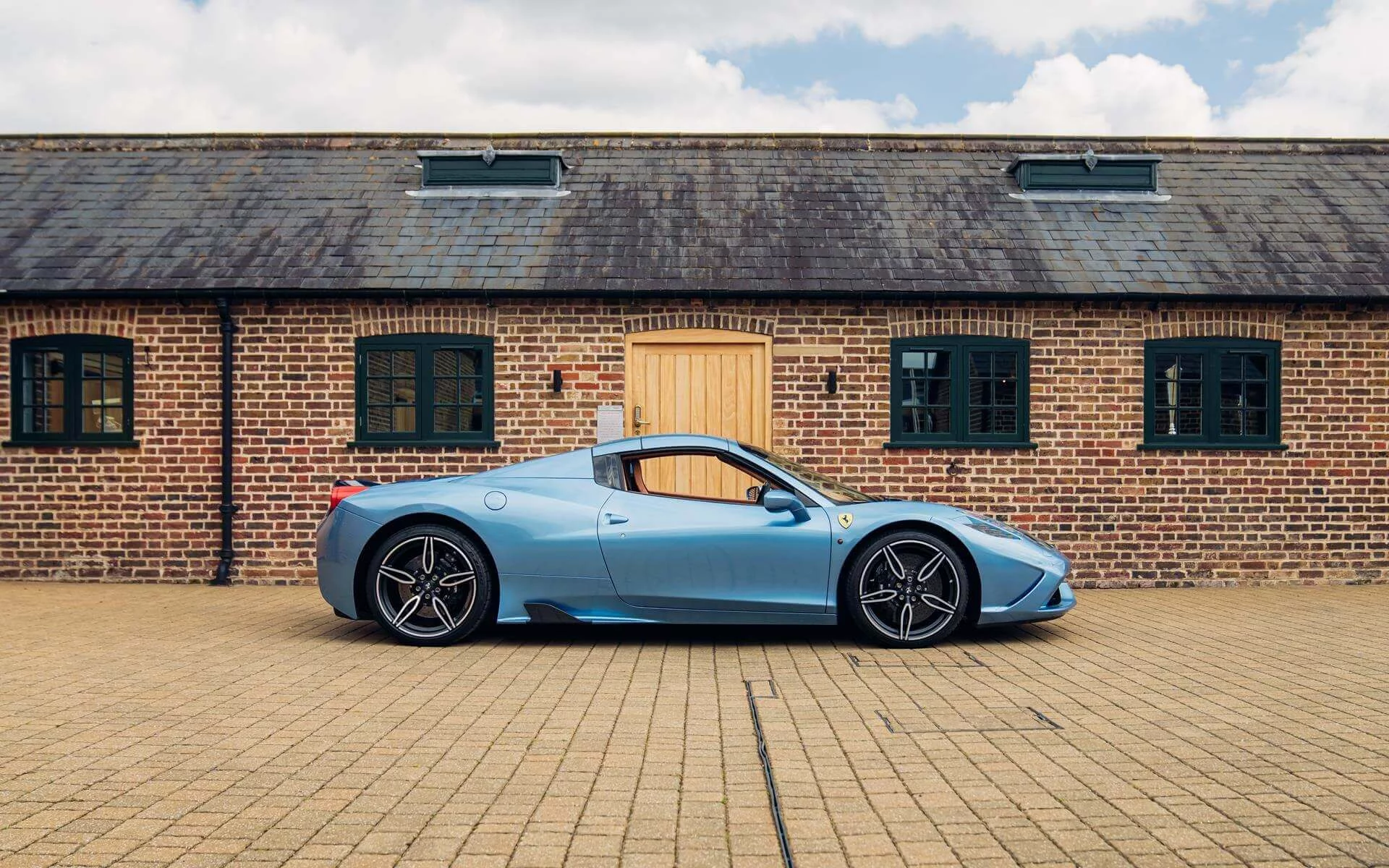 Azzurro California Ferrari 458