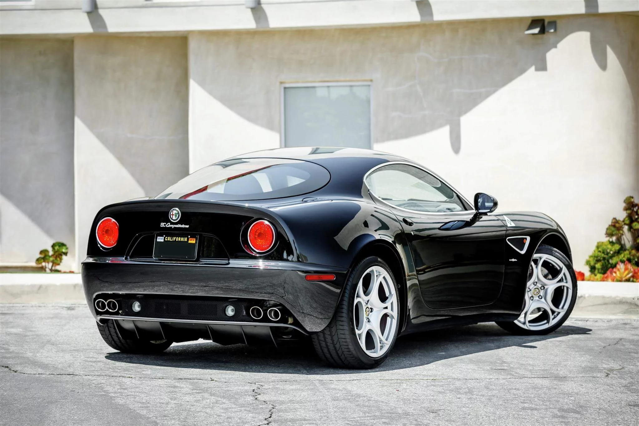 Nero Alfa Romeo 8C