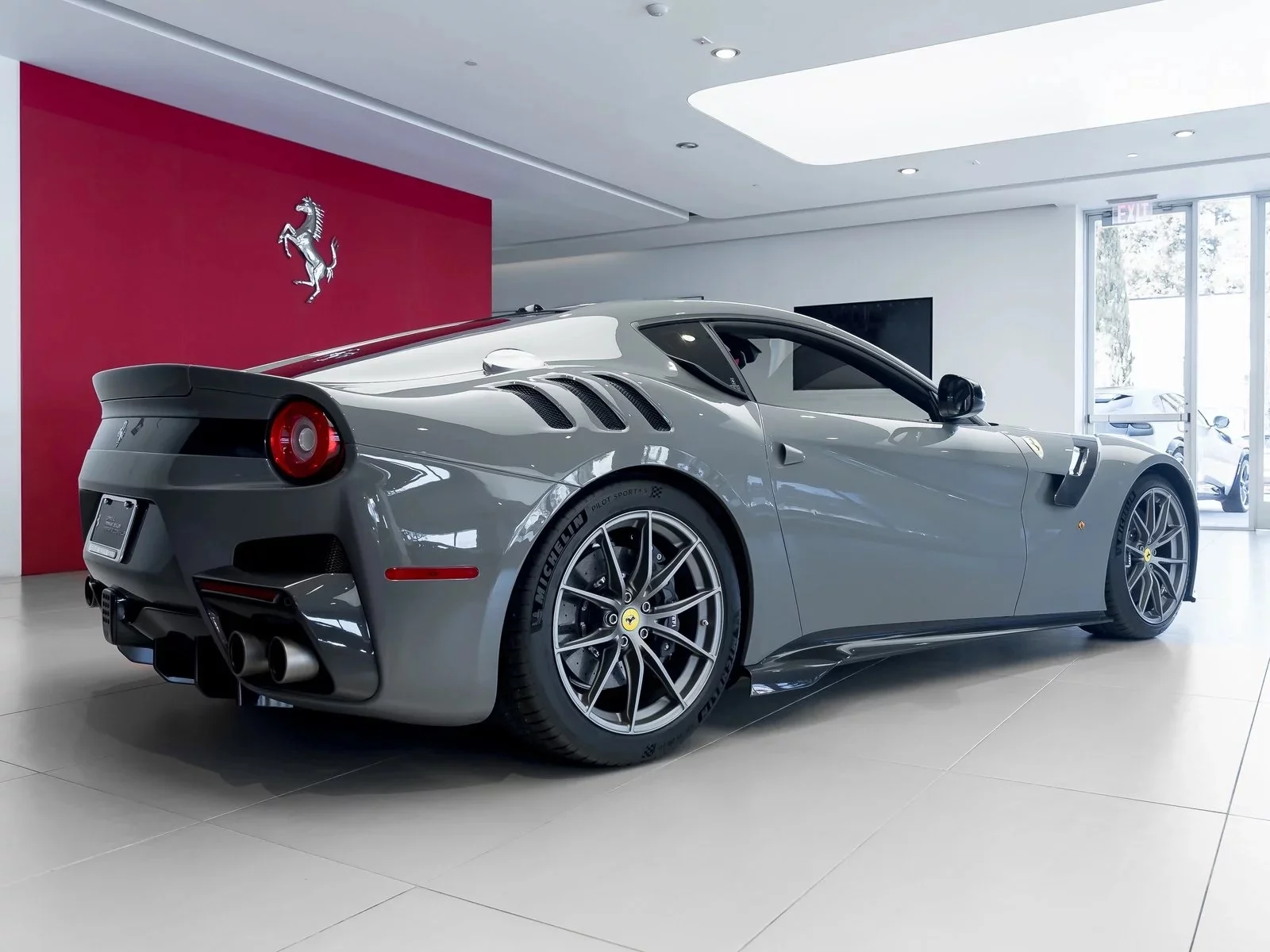 Grigio Medio Ferrari F12