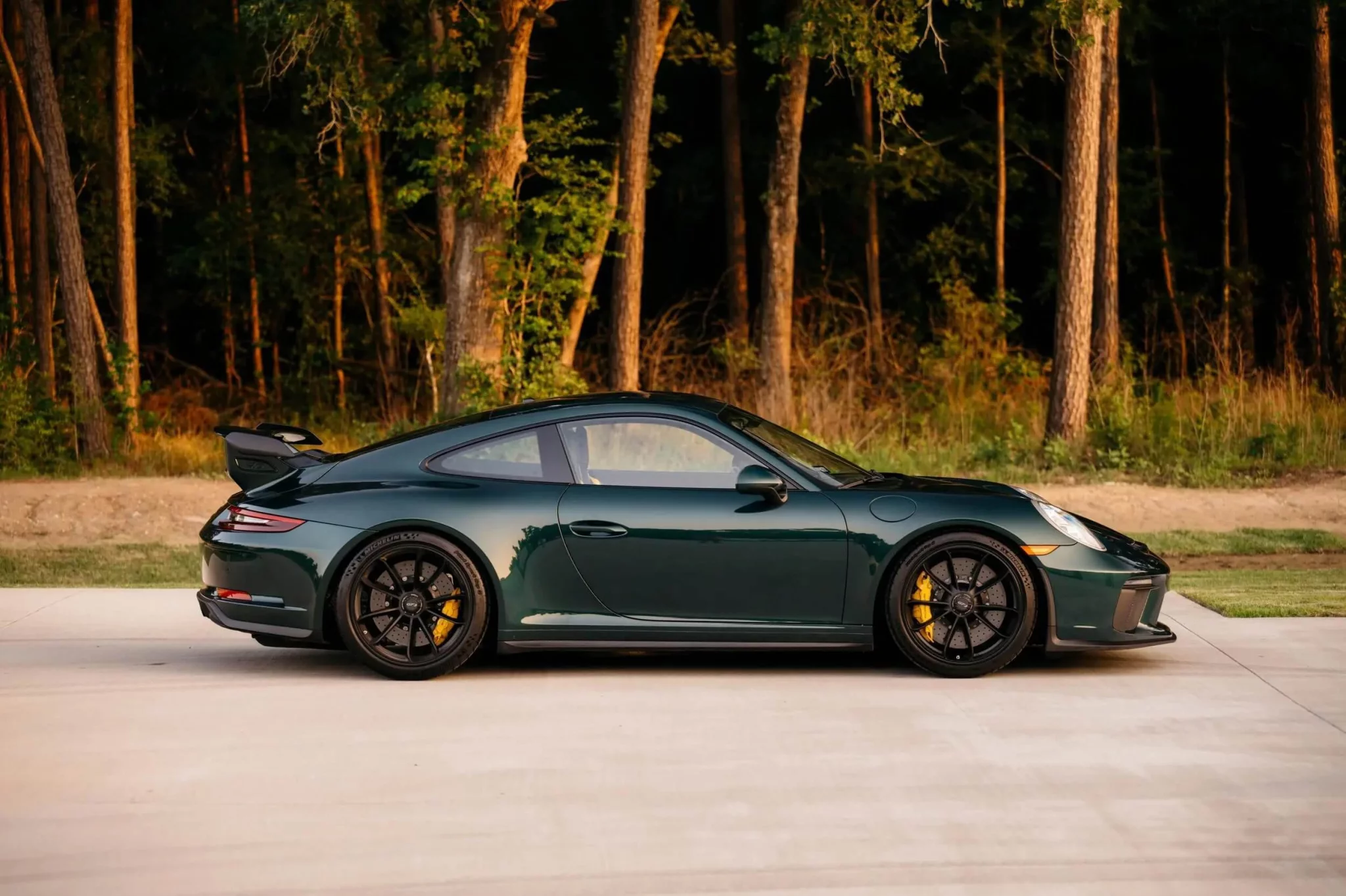 Jet Green Metallic Porsche 911 GT3