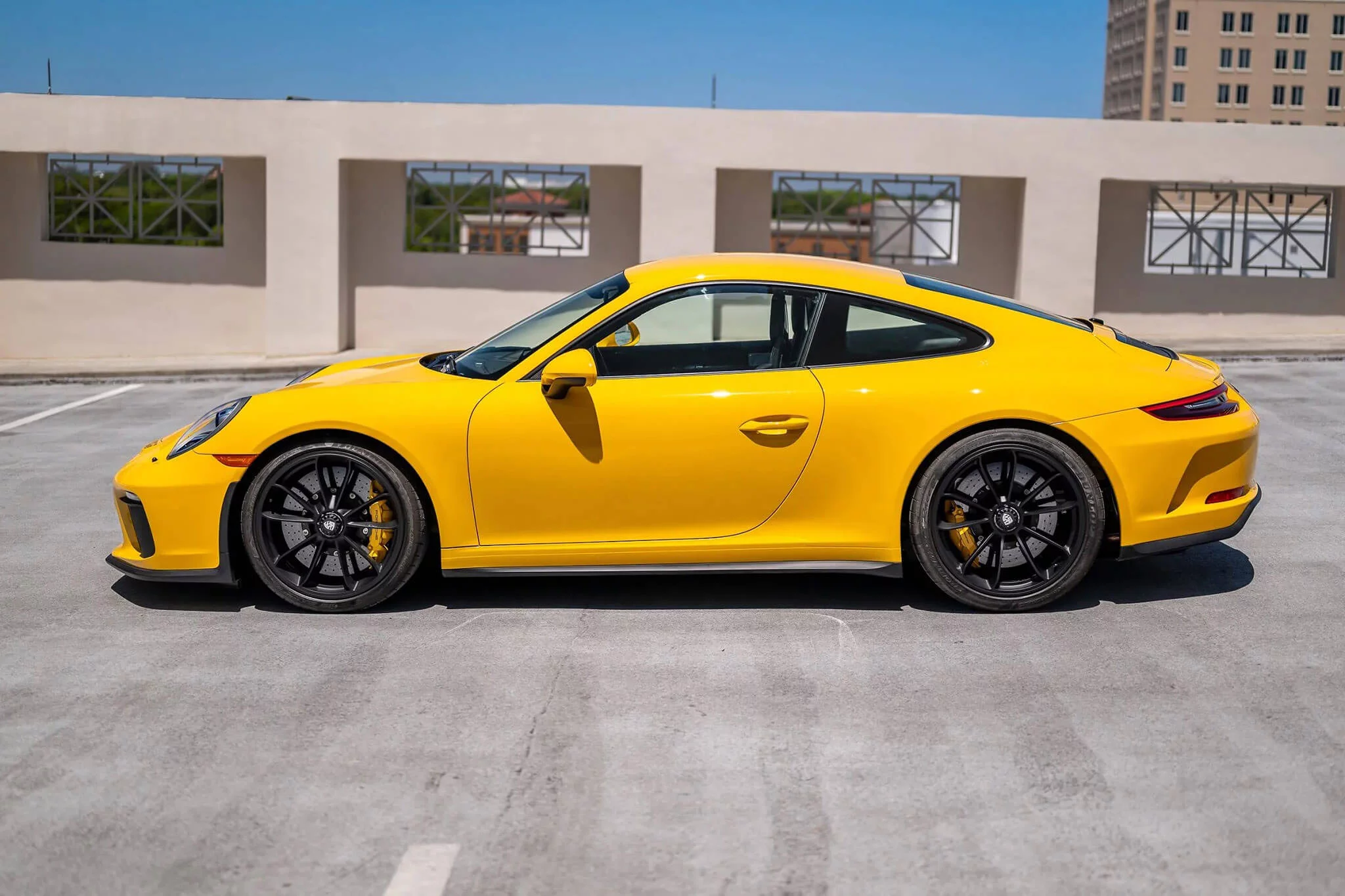 Speed Yellow Porsche 911 GT3