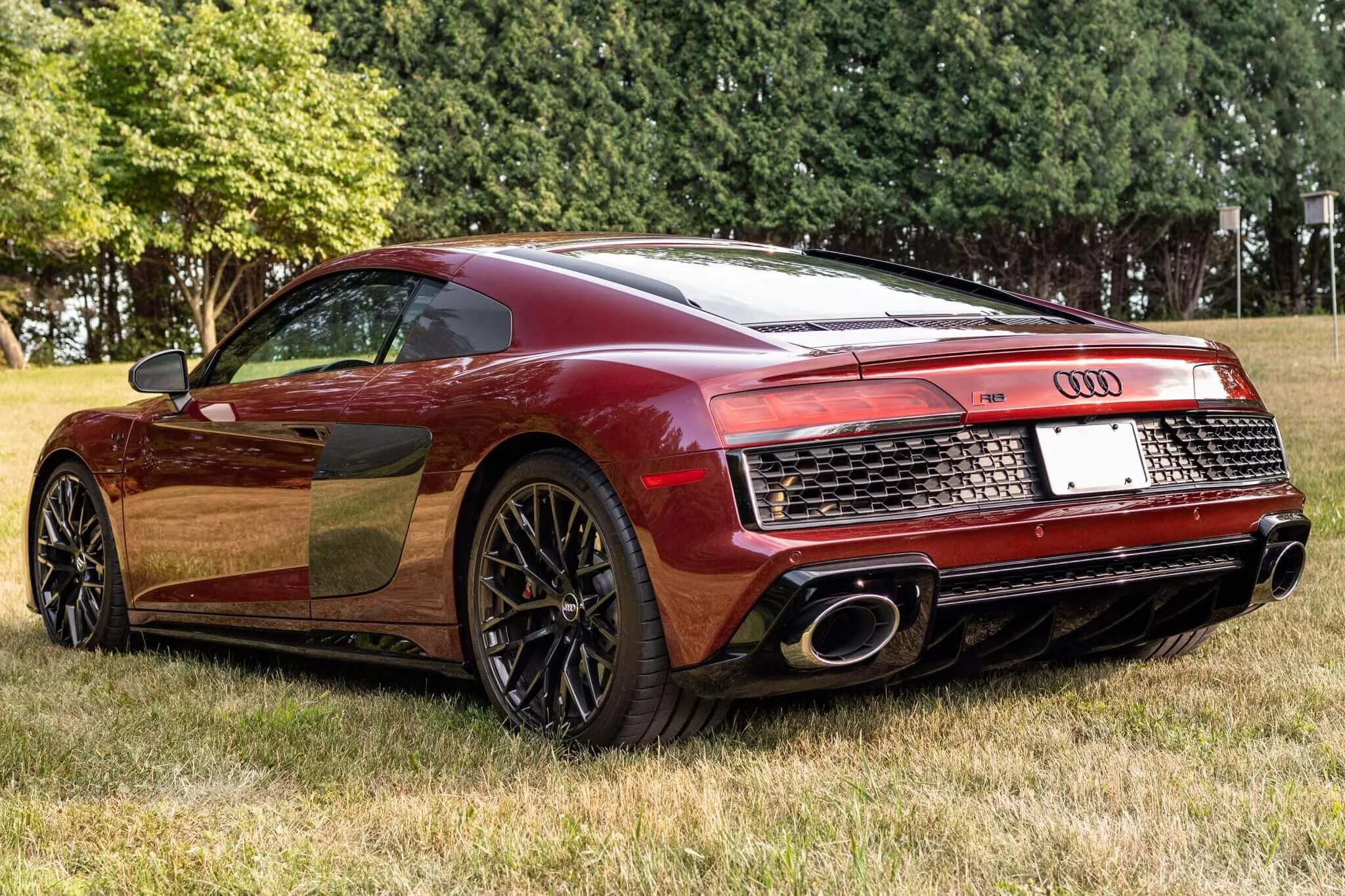 Rubino Red Audi R8