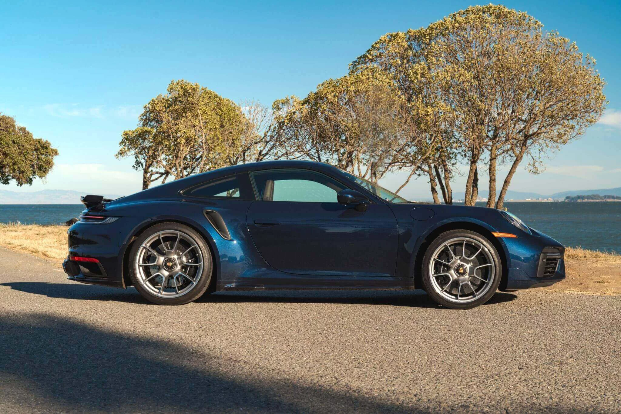 Night Blue Metallic Porsche 911 Turbo