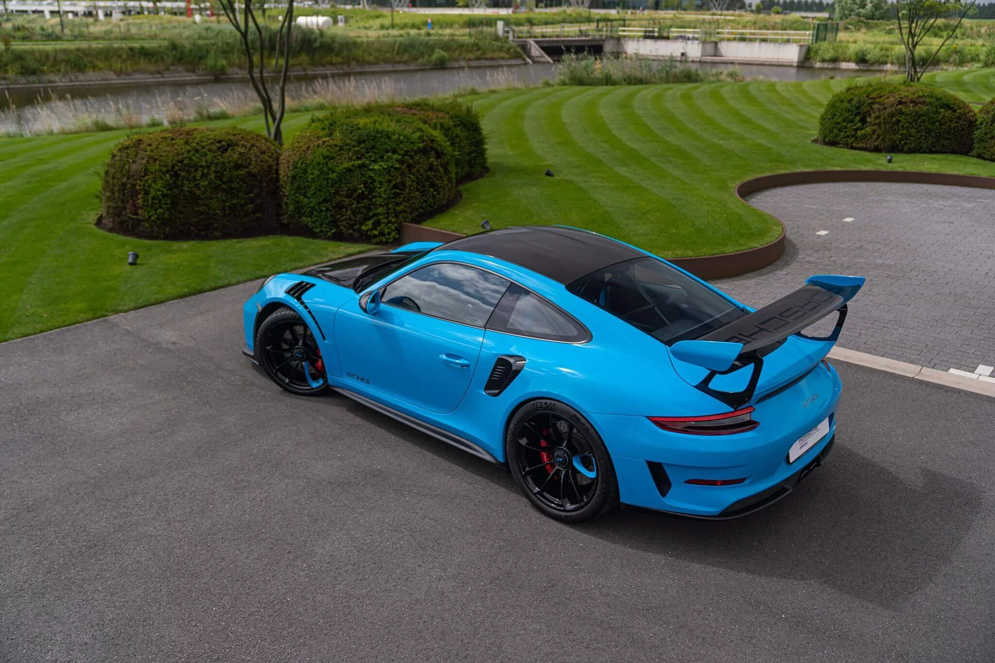Riviera Blue Porsche 911 GT3 RS