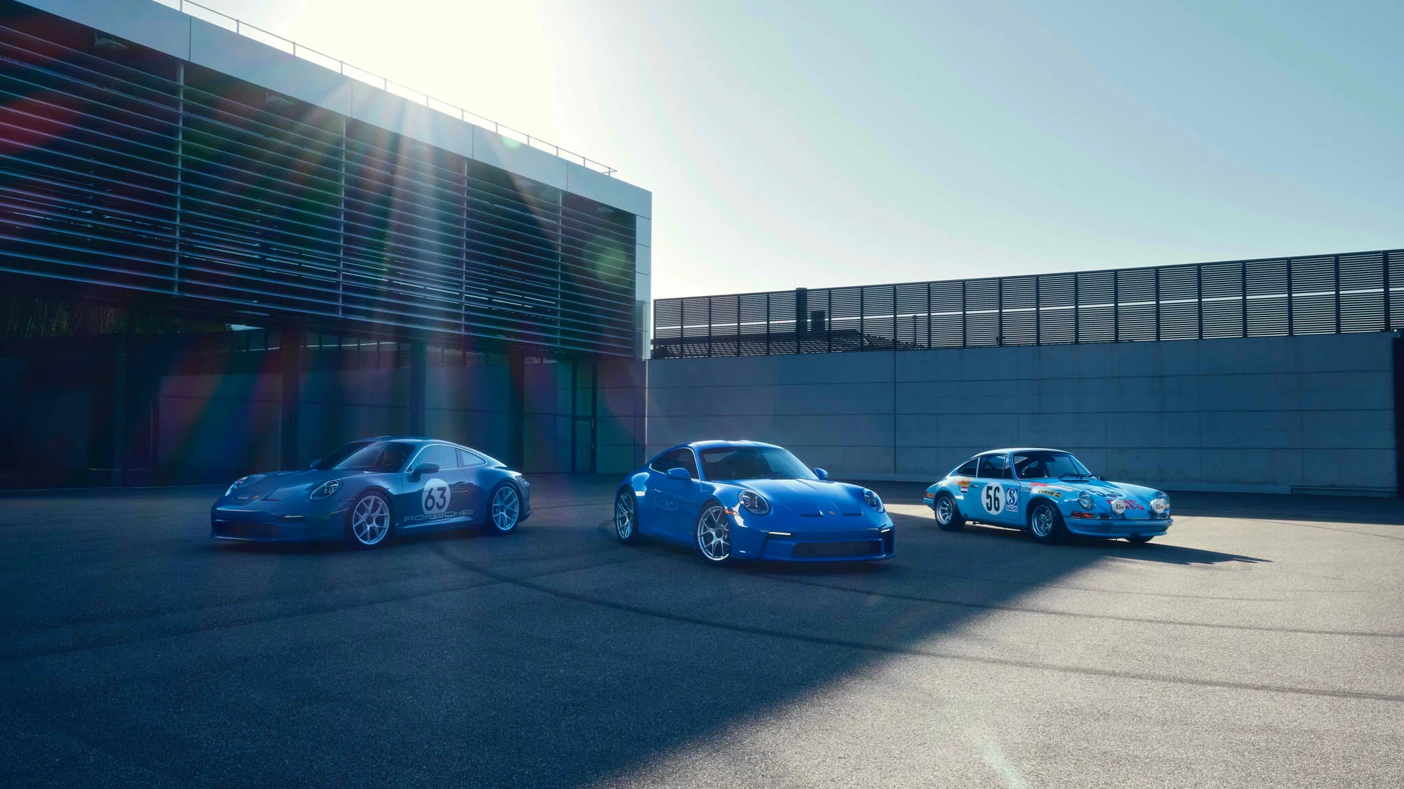 Dani Blue Porsche 911 S/T
