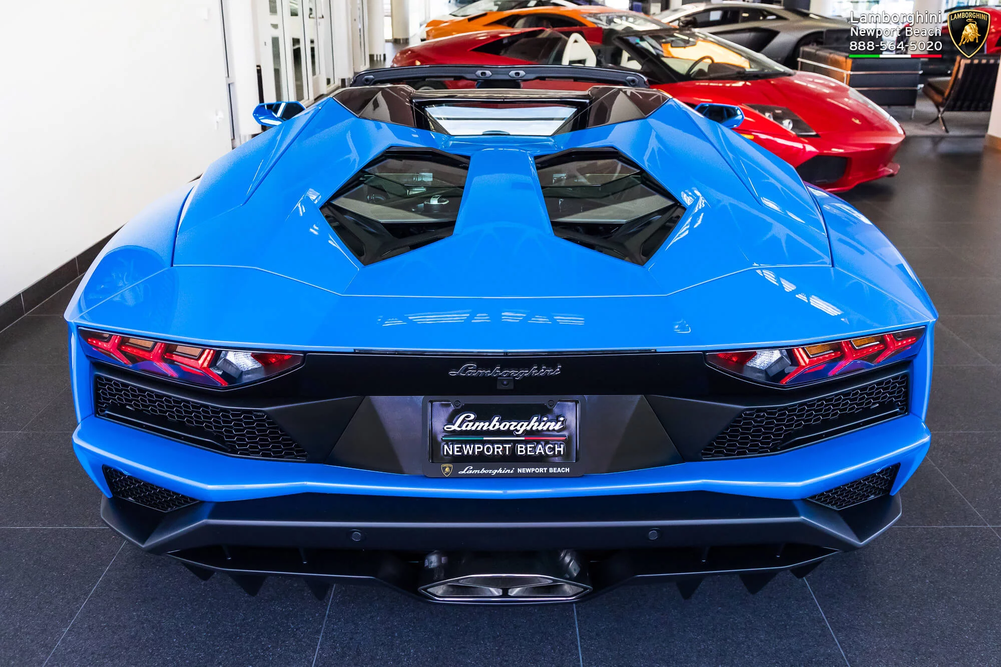 Blu Nila Lamborghini Aventador