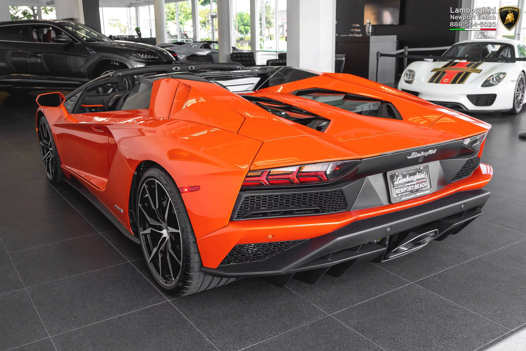 Arancio Argos Lamborghini Aventador