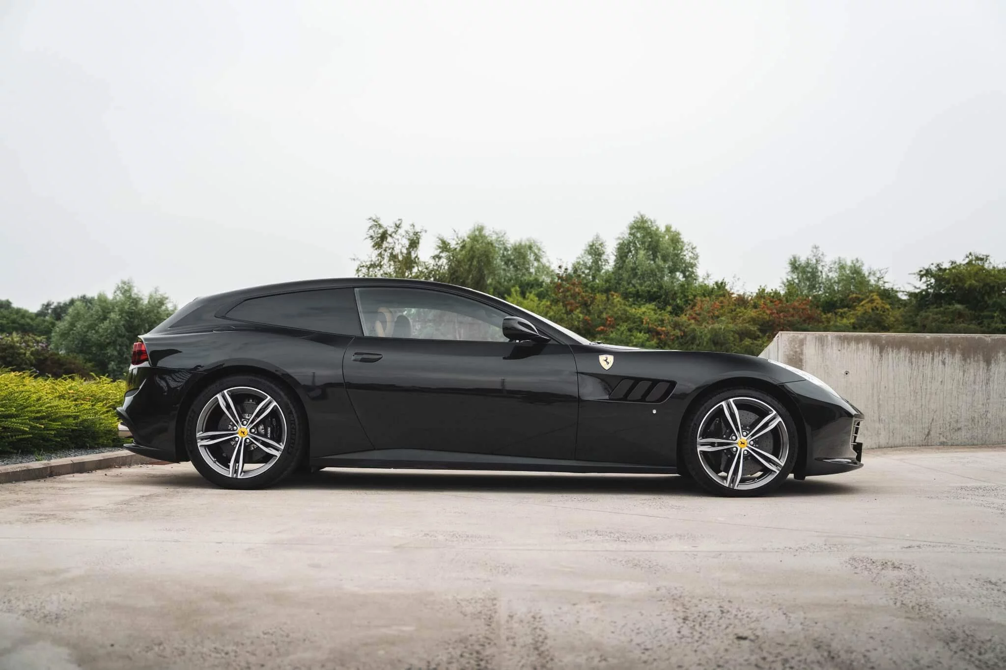 Nero Daytona Ferrari GTC4Lusso