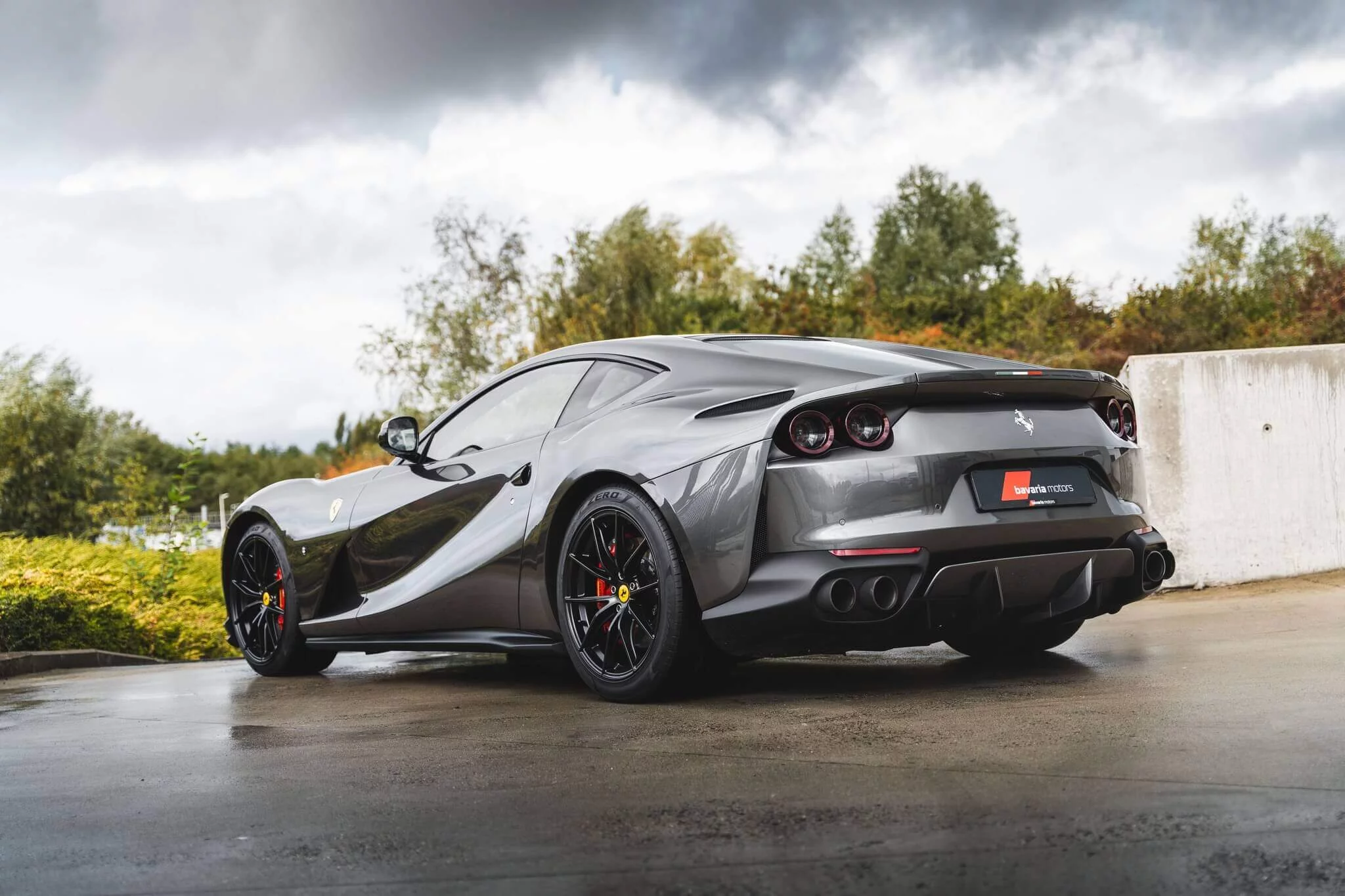 Grigio Silverstone Ferrari 812