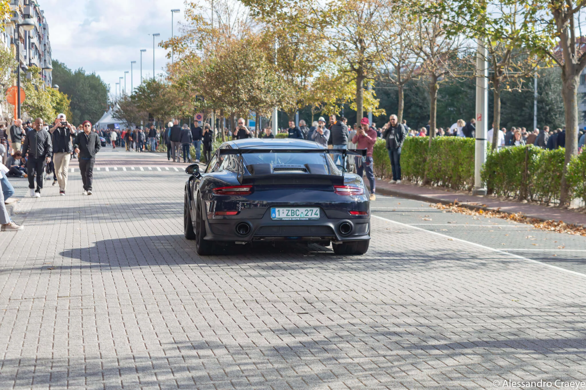 Dark Sea Blue Porsche 911 GT2 RS