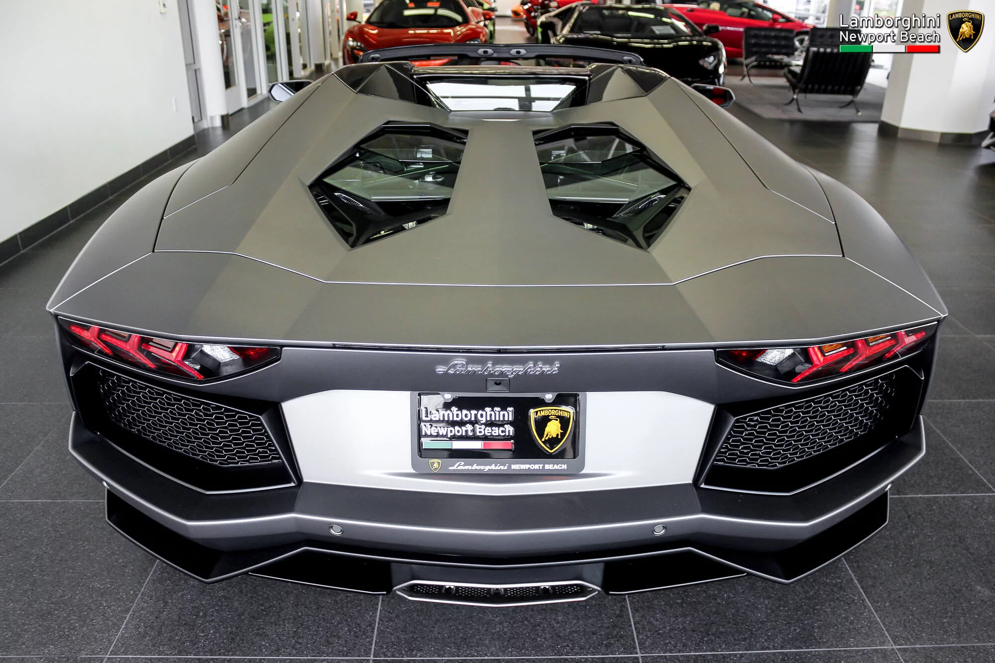 Grigio Titans Lamborghini Aventador