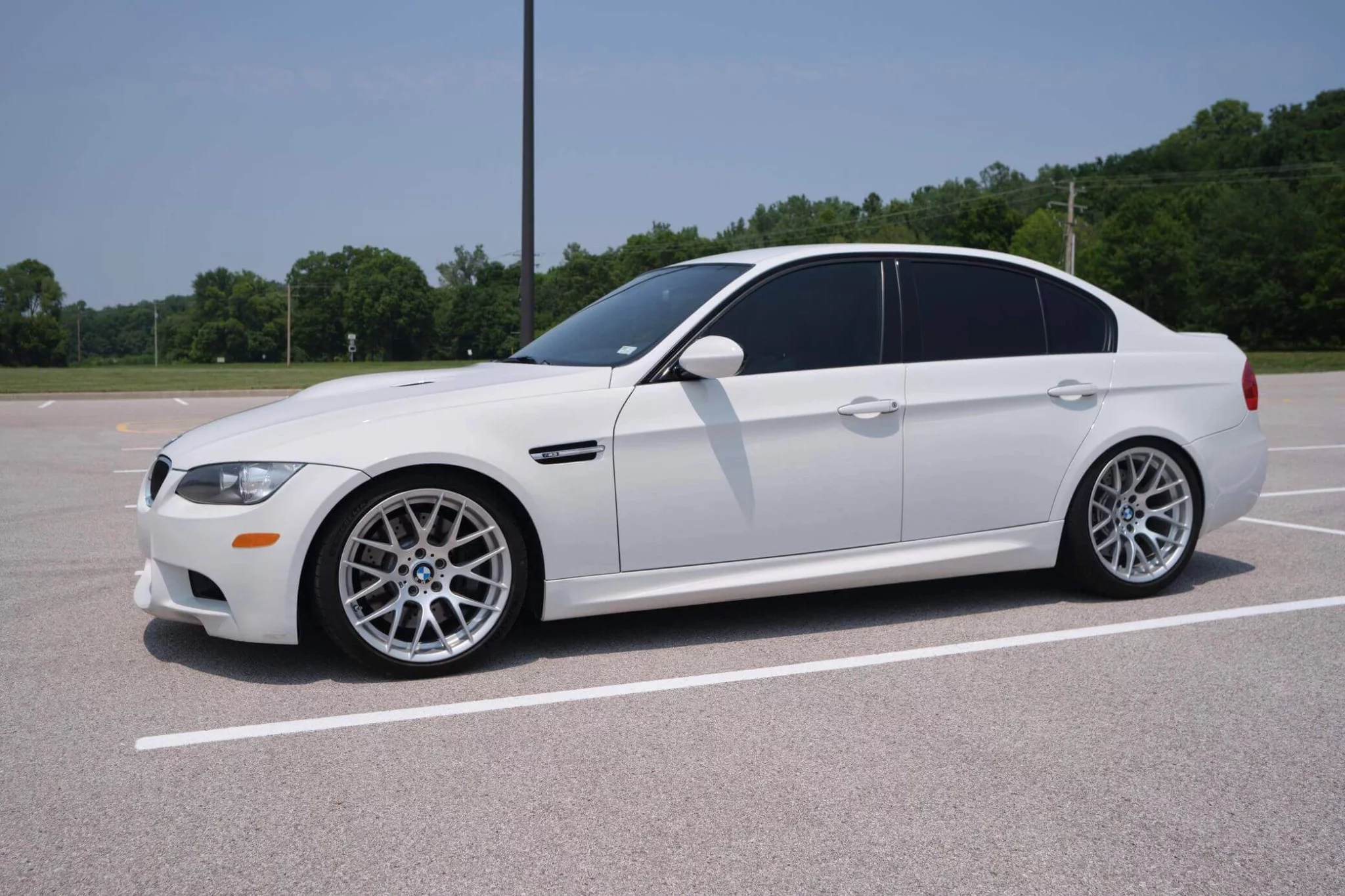 Alpine White III BMW M3