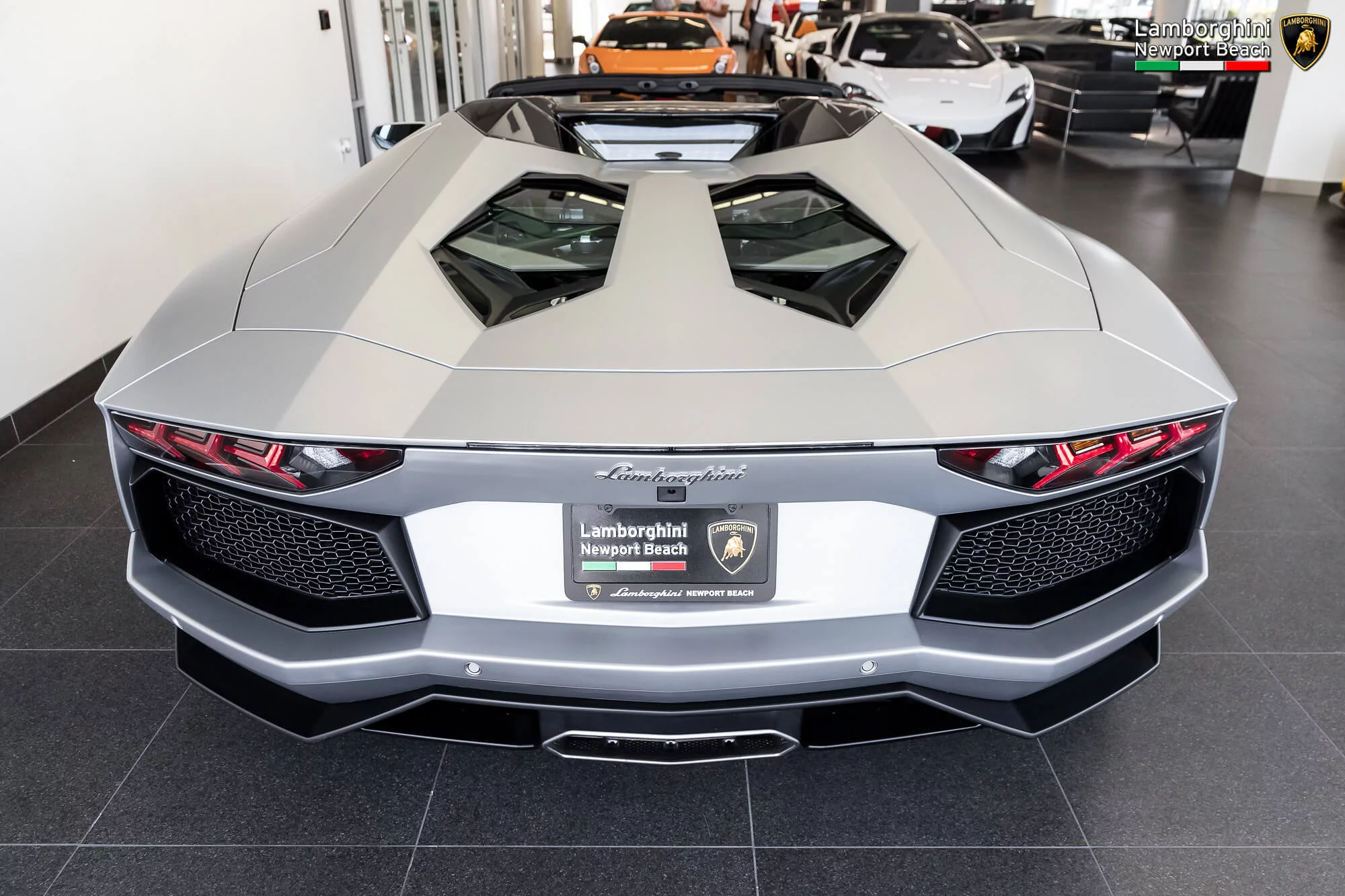 Grigio Artis Lamborghini Aventador