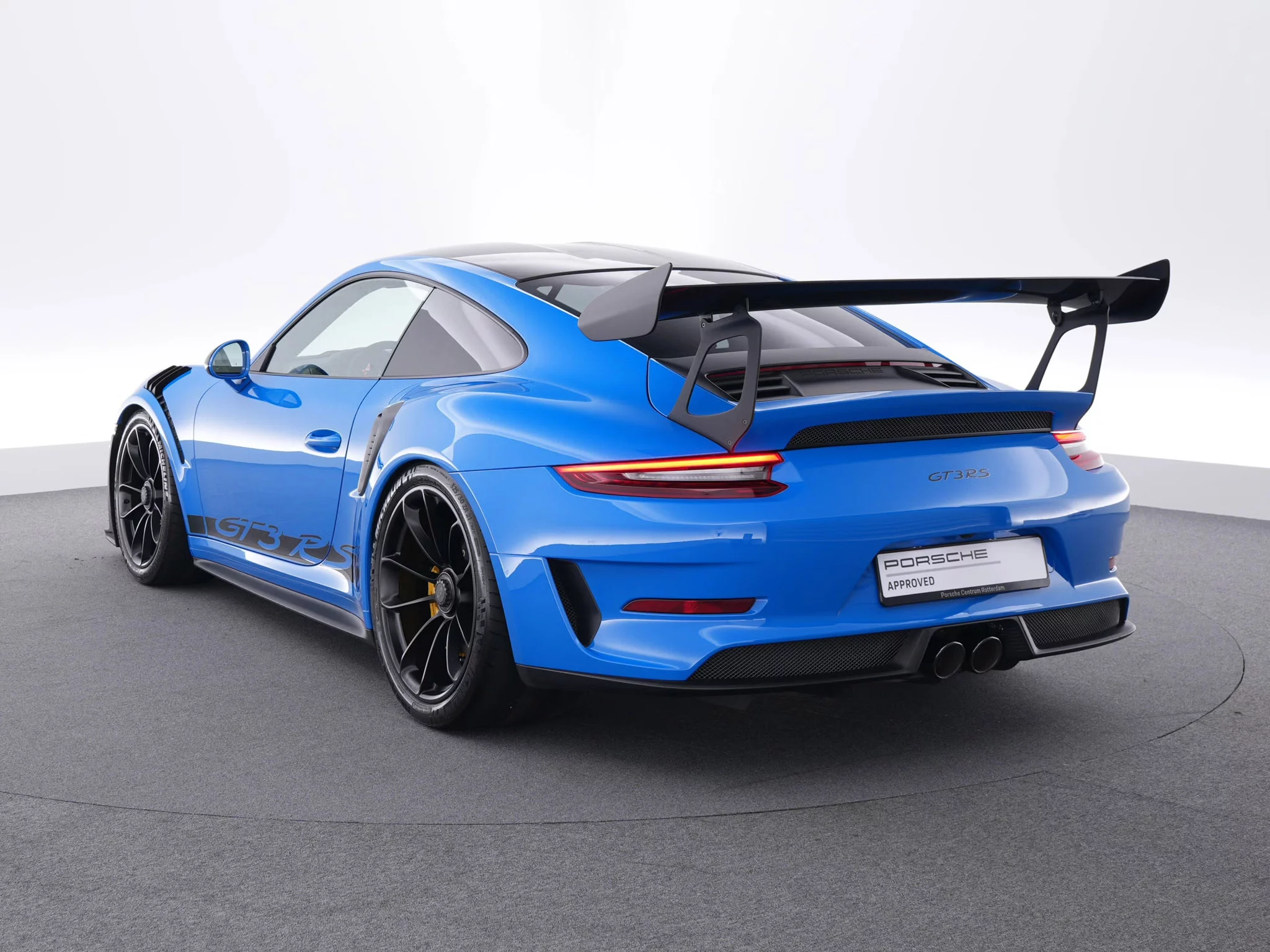 Voodoo Blue Porsche 911 GT3 RS