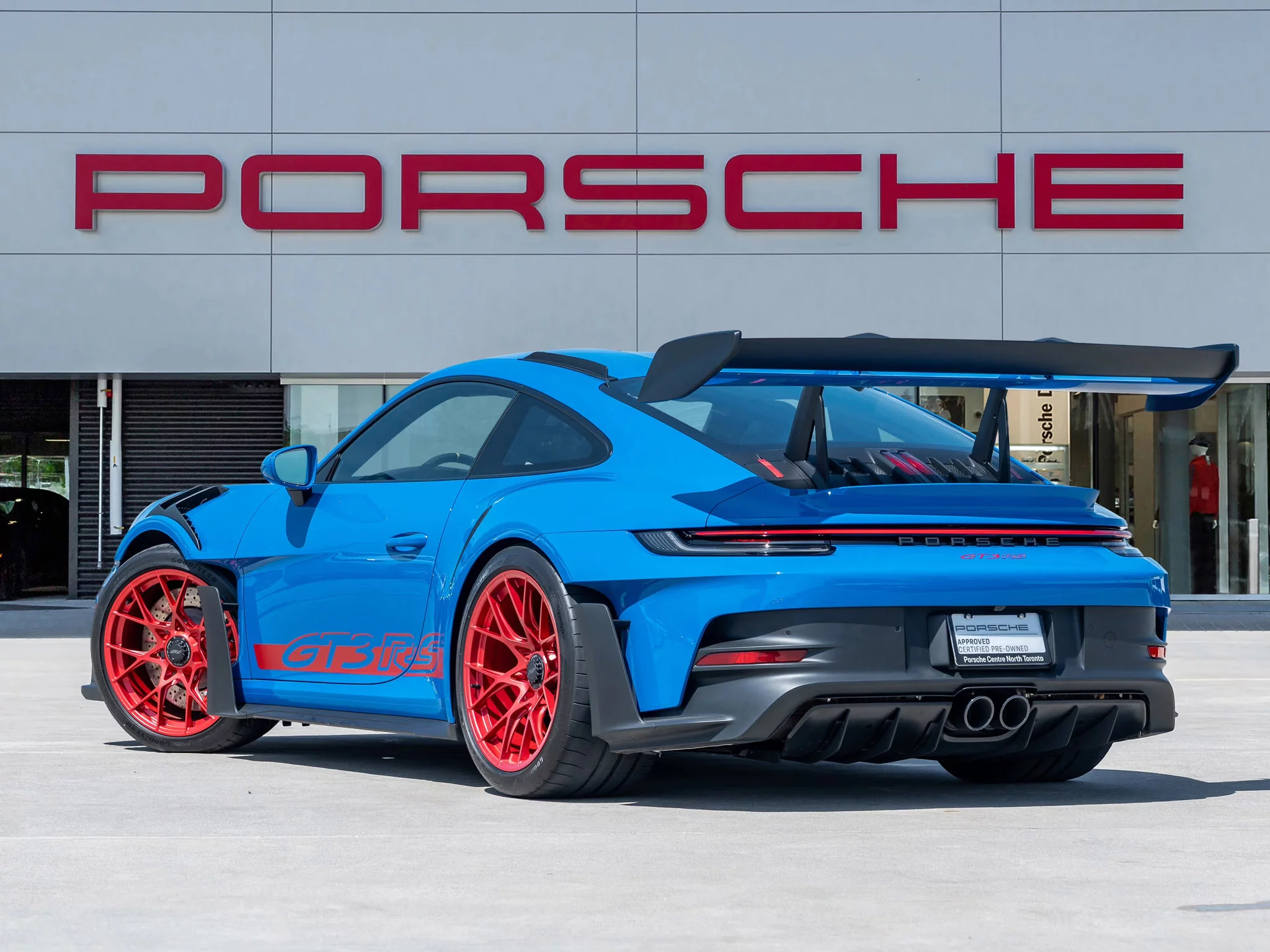 Arrow Blue Porsche 911 GT3 RS