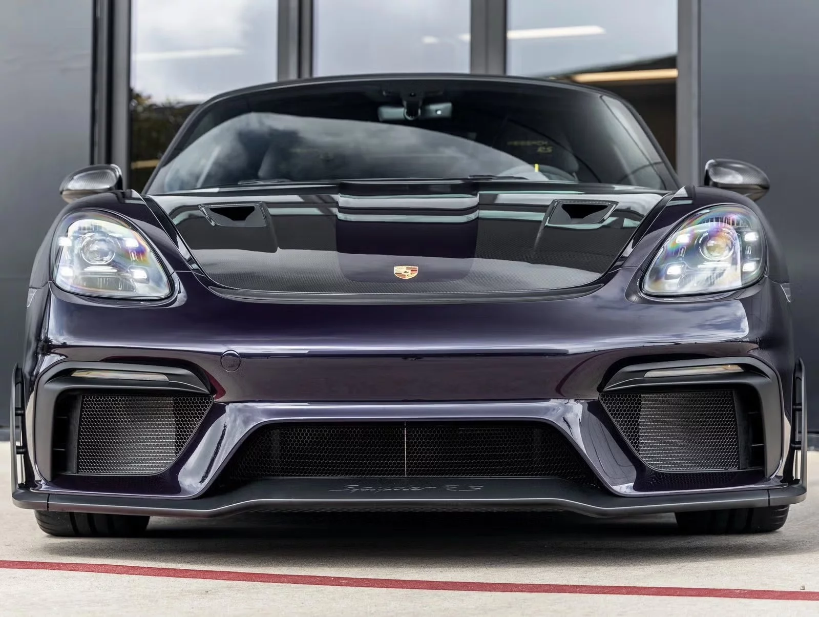 Viola Metallic Porsche 718 Spyder RS
