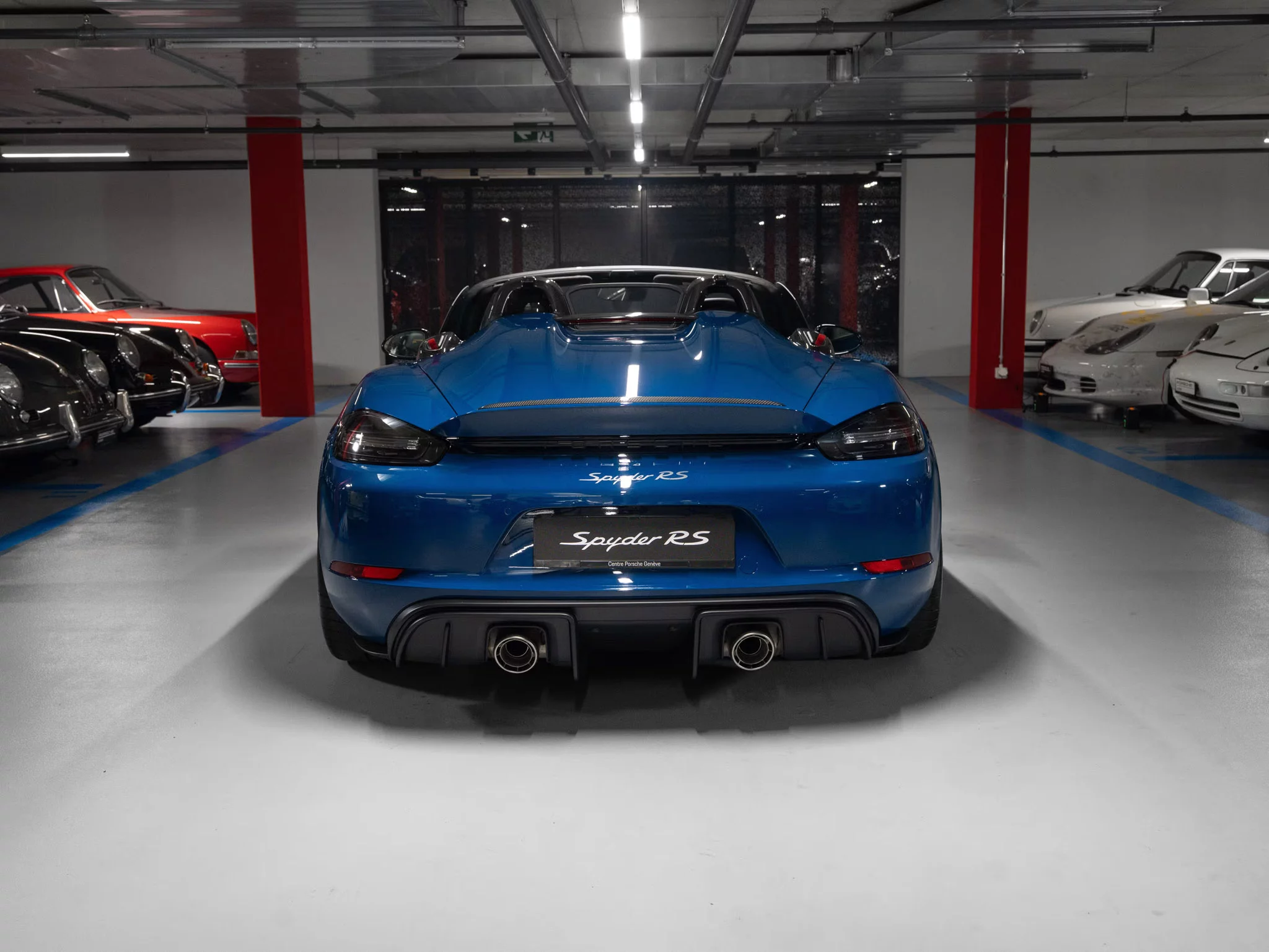 Manaus Blue Porsche 718 Spyder RS