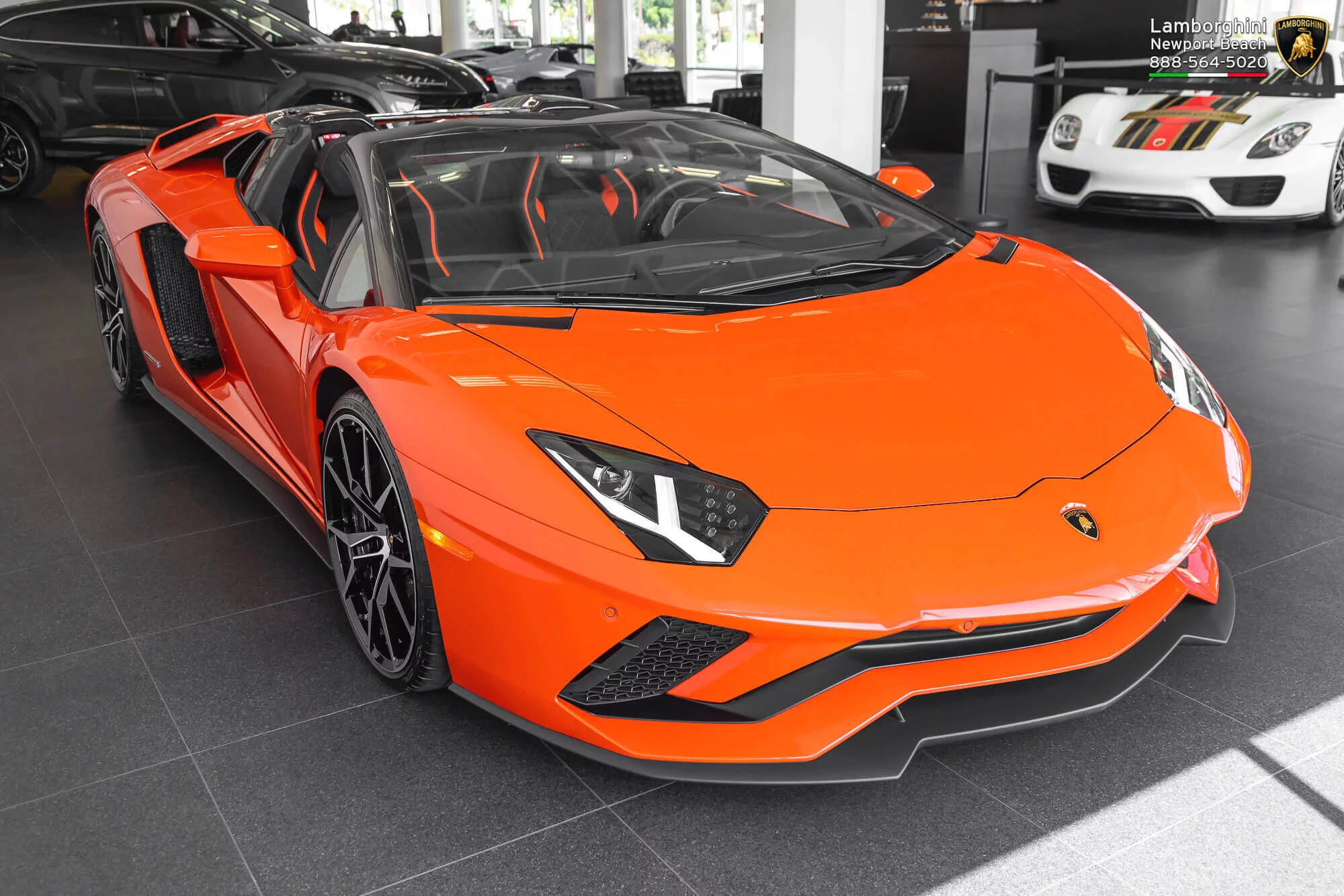 Arancio Argos Lamborghini Aventador