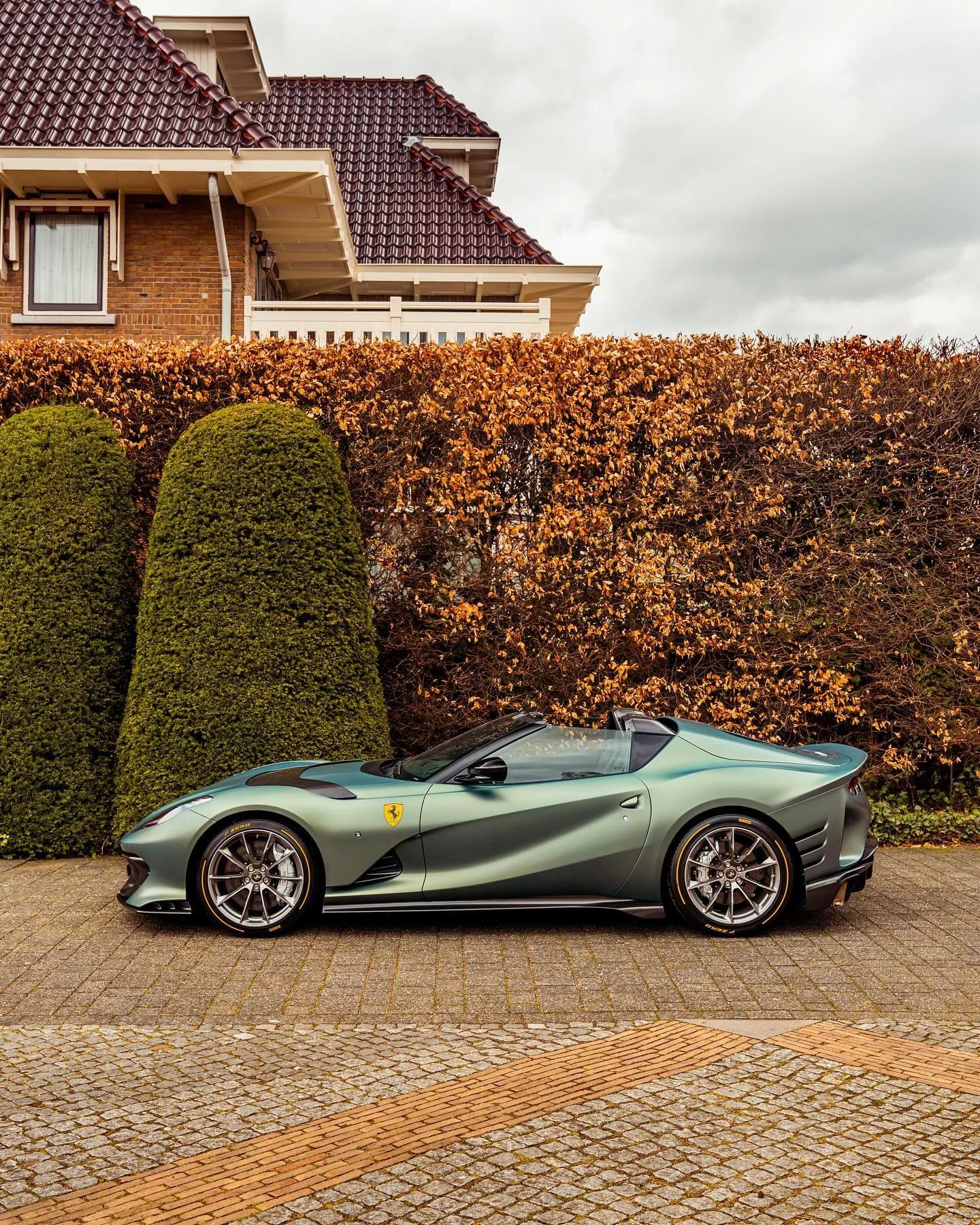 Verde Minerale Opaco Ferrari 812